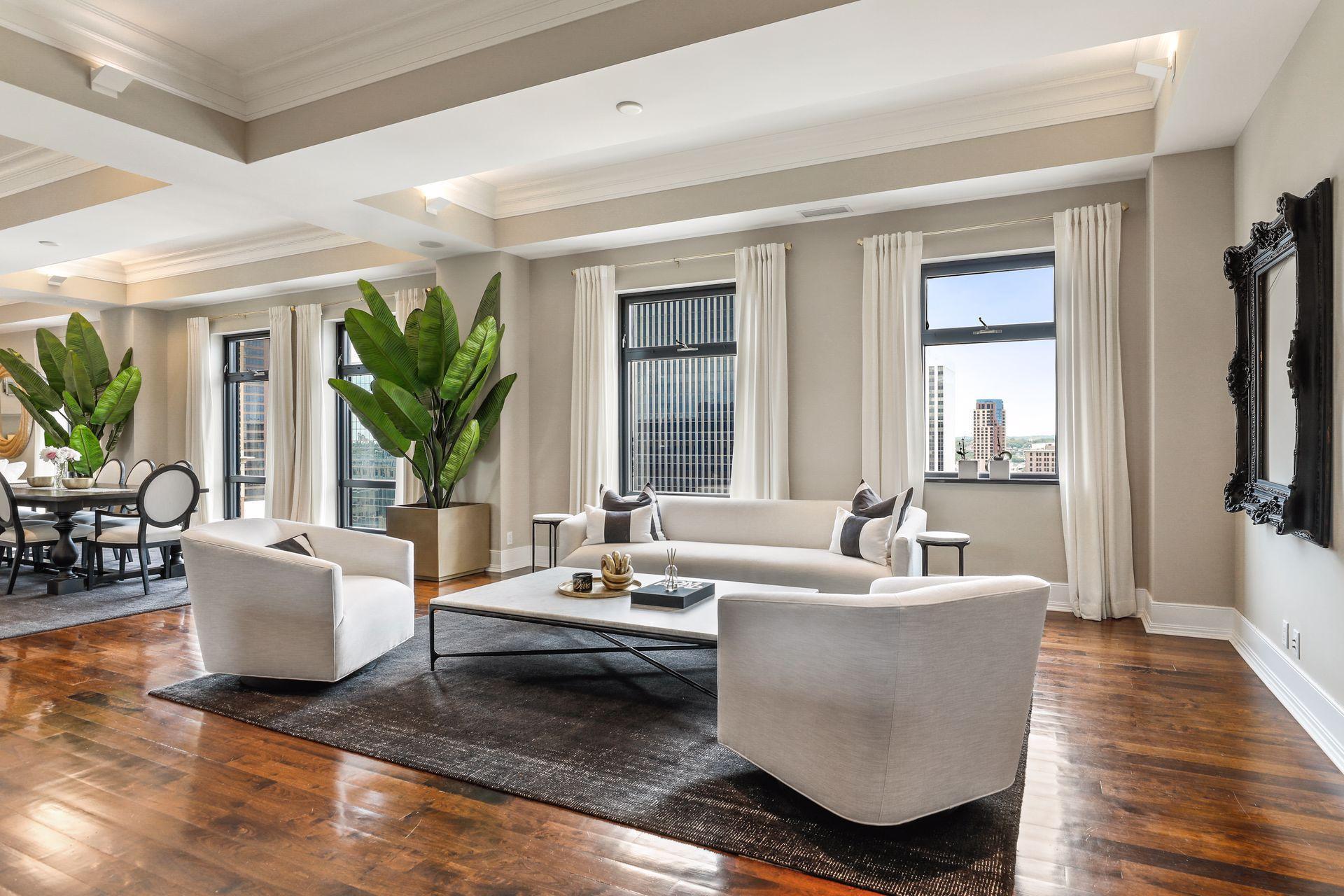 350 Saint Peter Street Unit: 1300