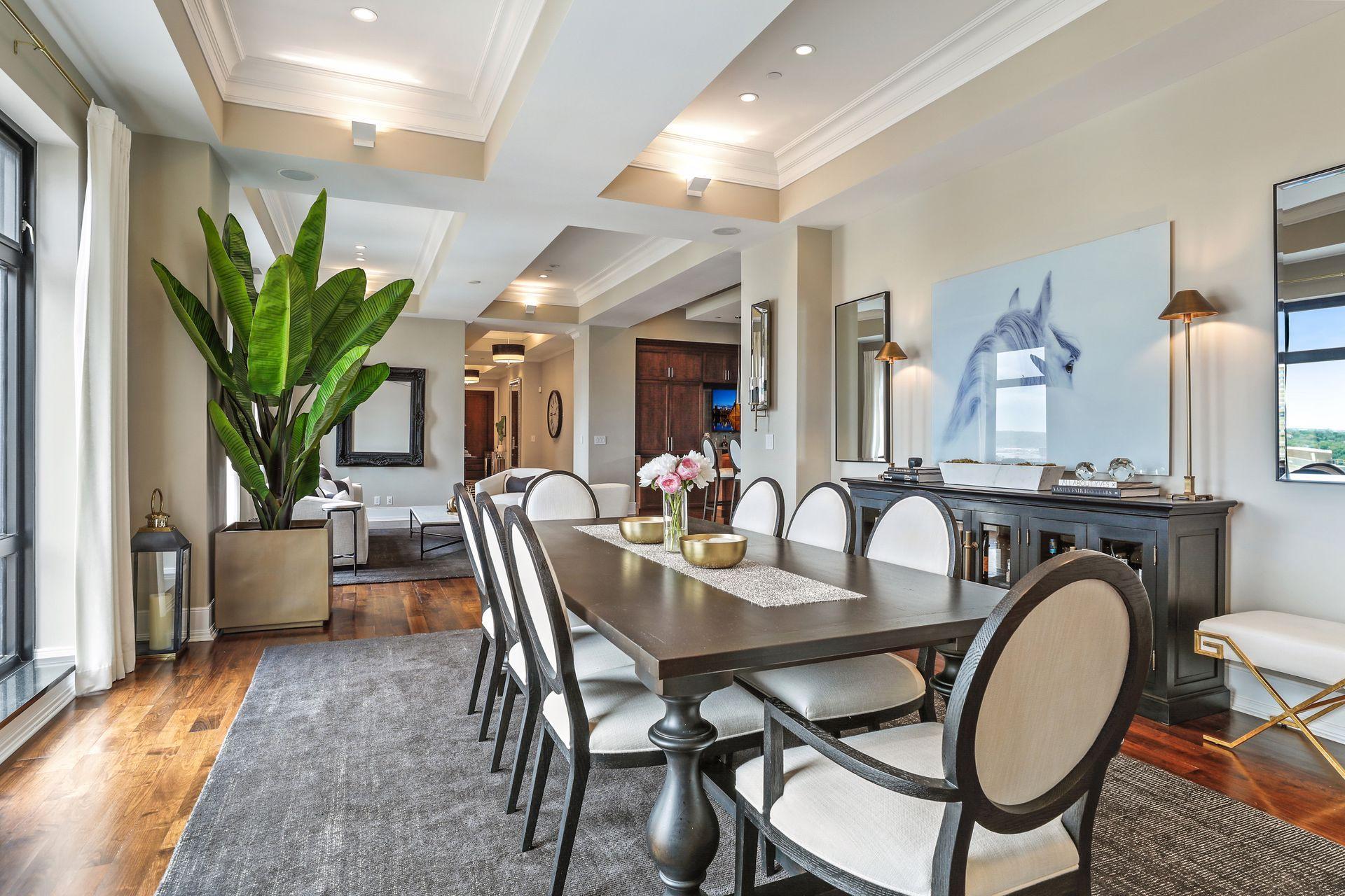 350 Saint Peter Street Unit: 1300