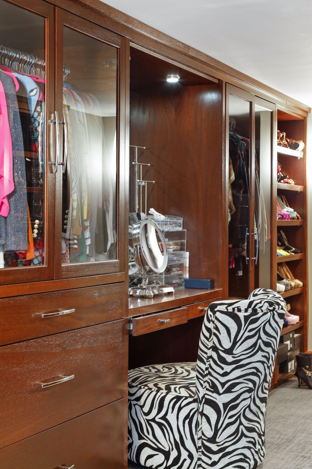 350 Saint Peter Street Unit: 1300