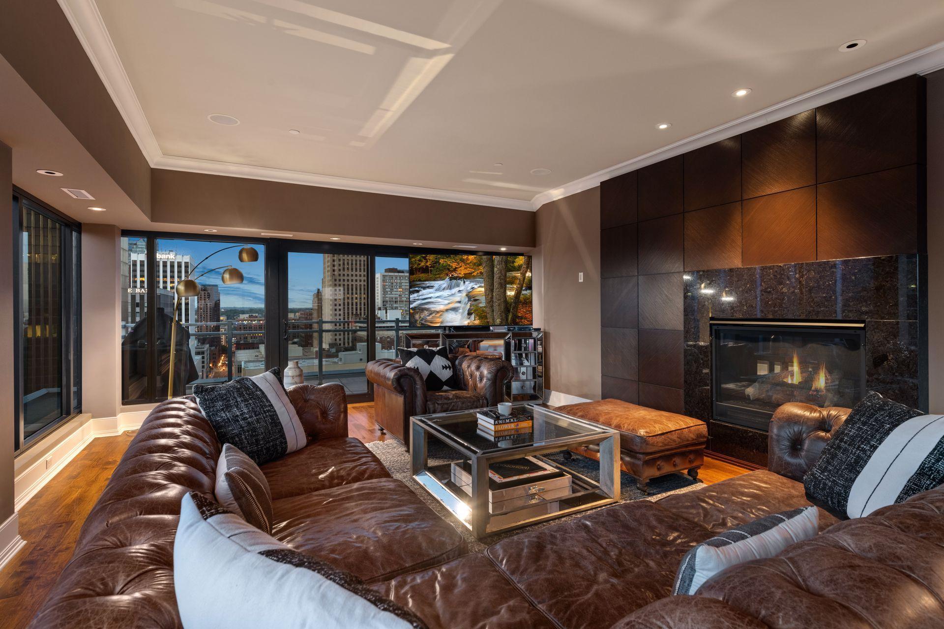 350 Saint Peter Street Unit: 1300