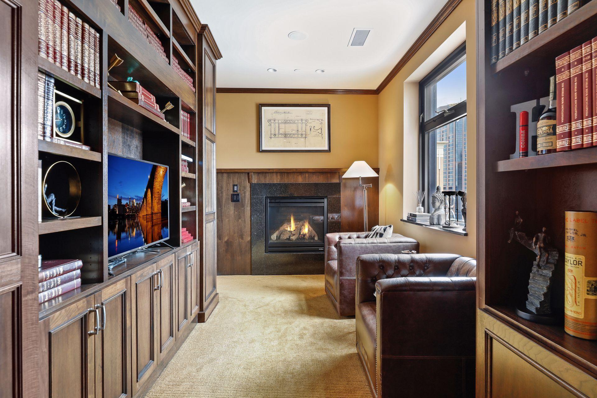 350 Saint Peter Street Unit: 1300
