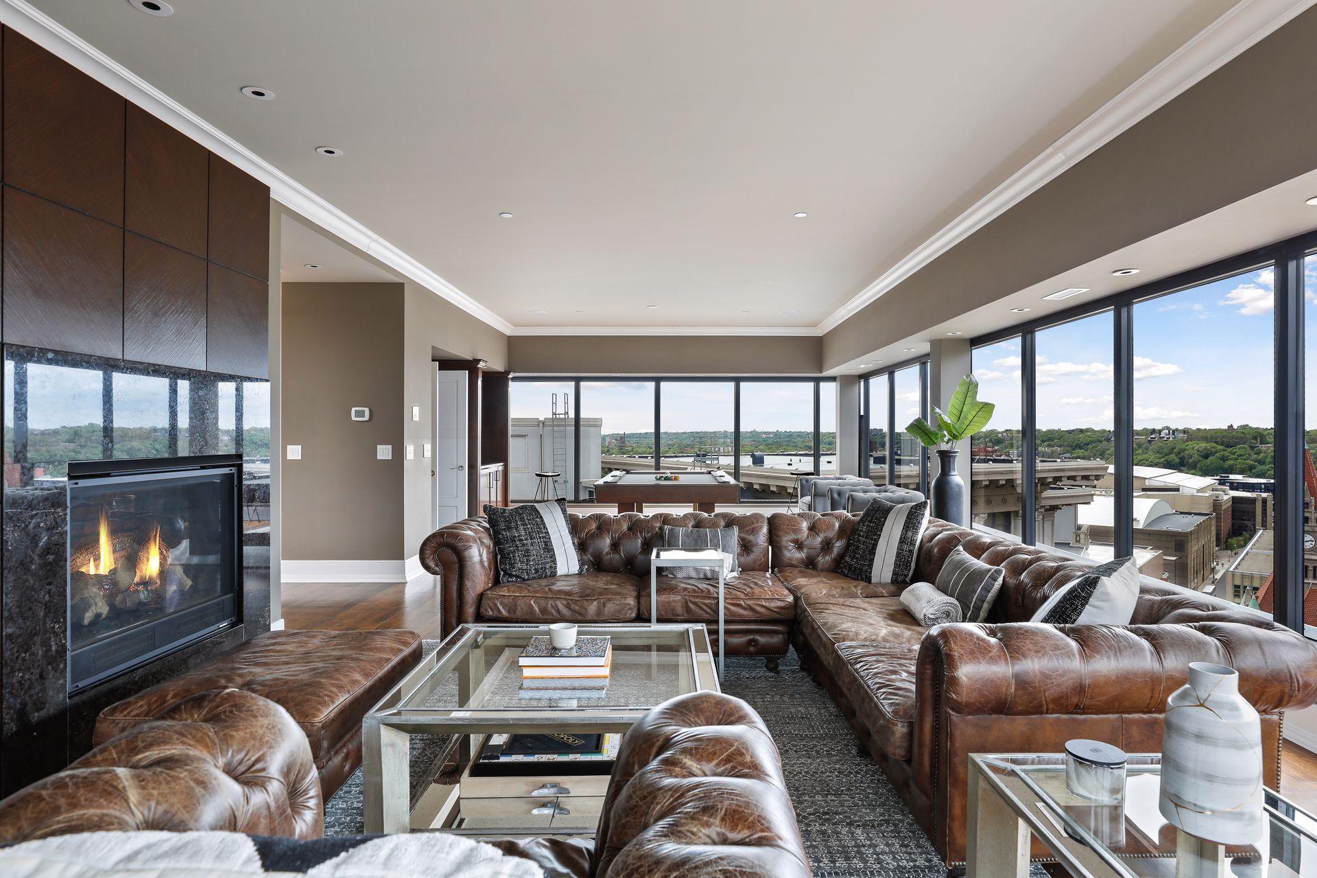 350 Saint Peter Street Unit: 1300