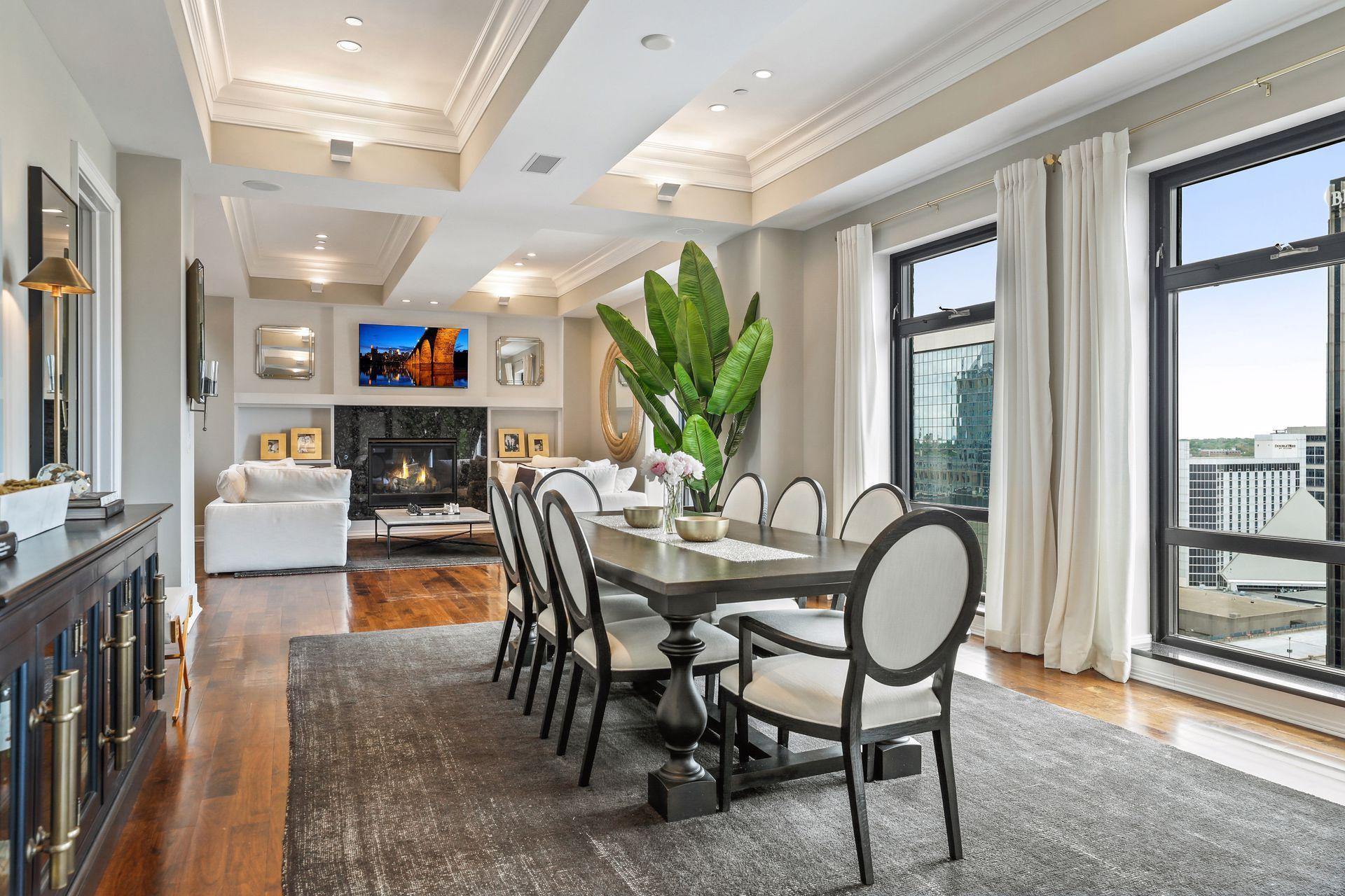 350 Saint Peter Street Unit: 1300