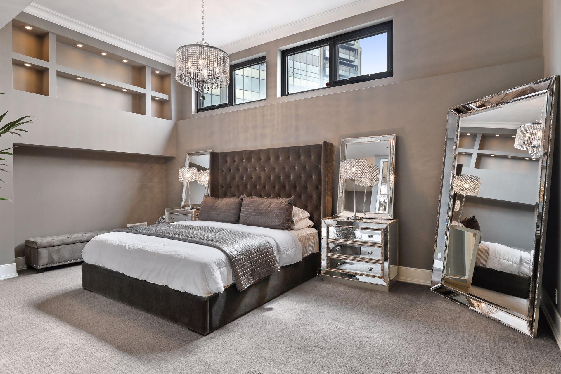 350 Saint Peter Street Unit: 1300