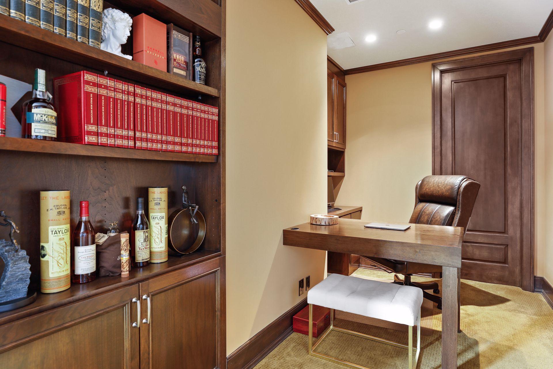 350 Saint Peter Street Unit: 1300