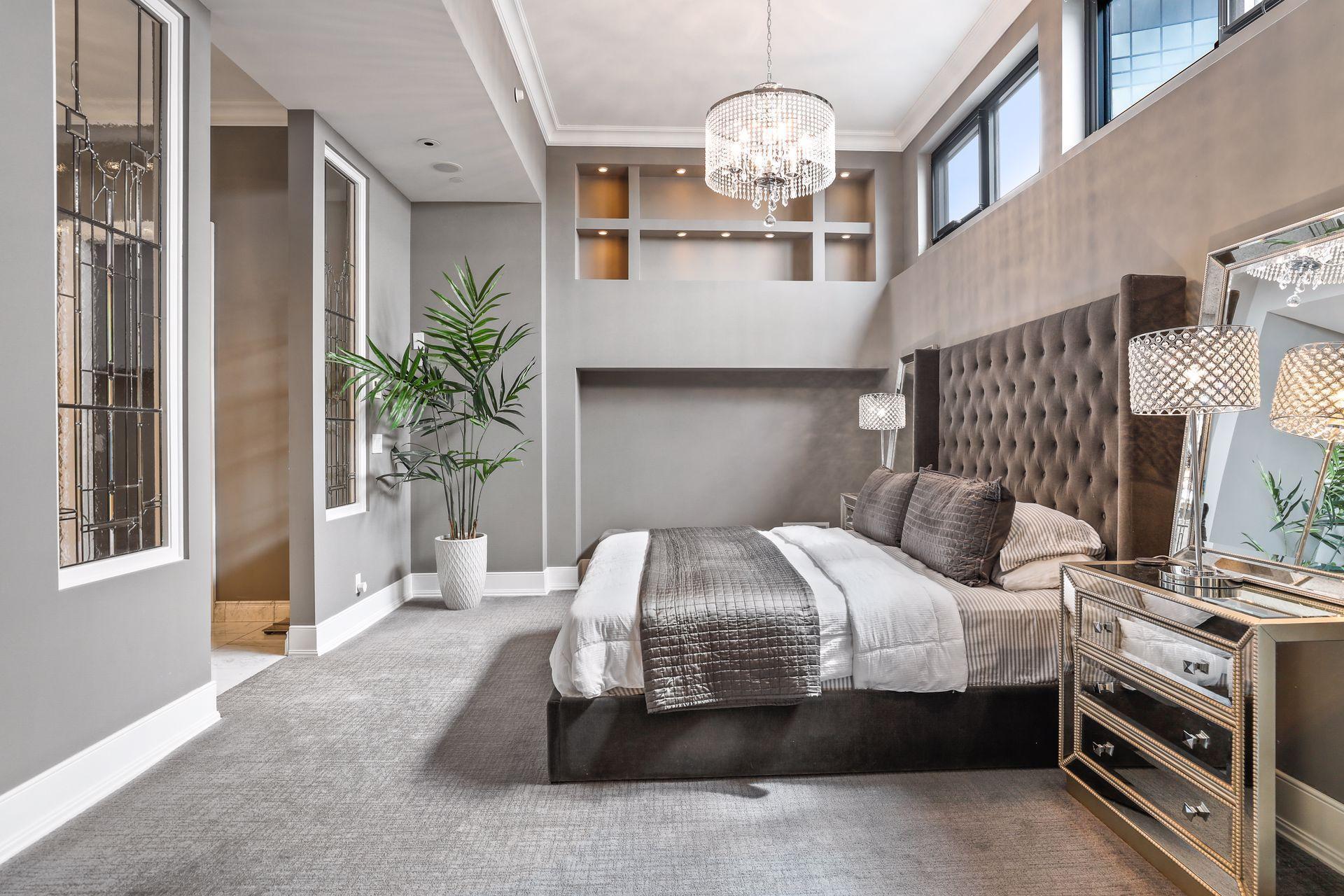 350 Saint Peter Street Unit: 1300