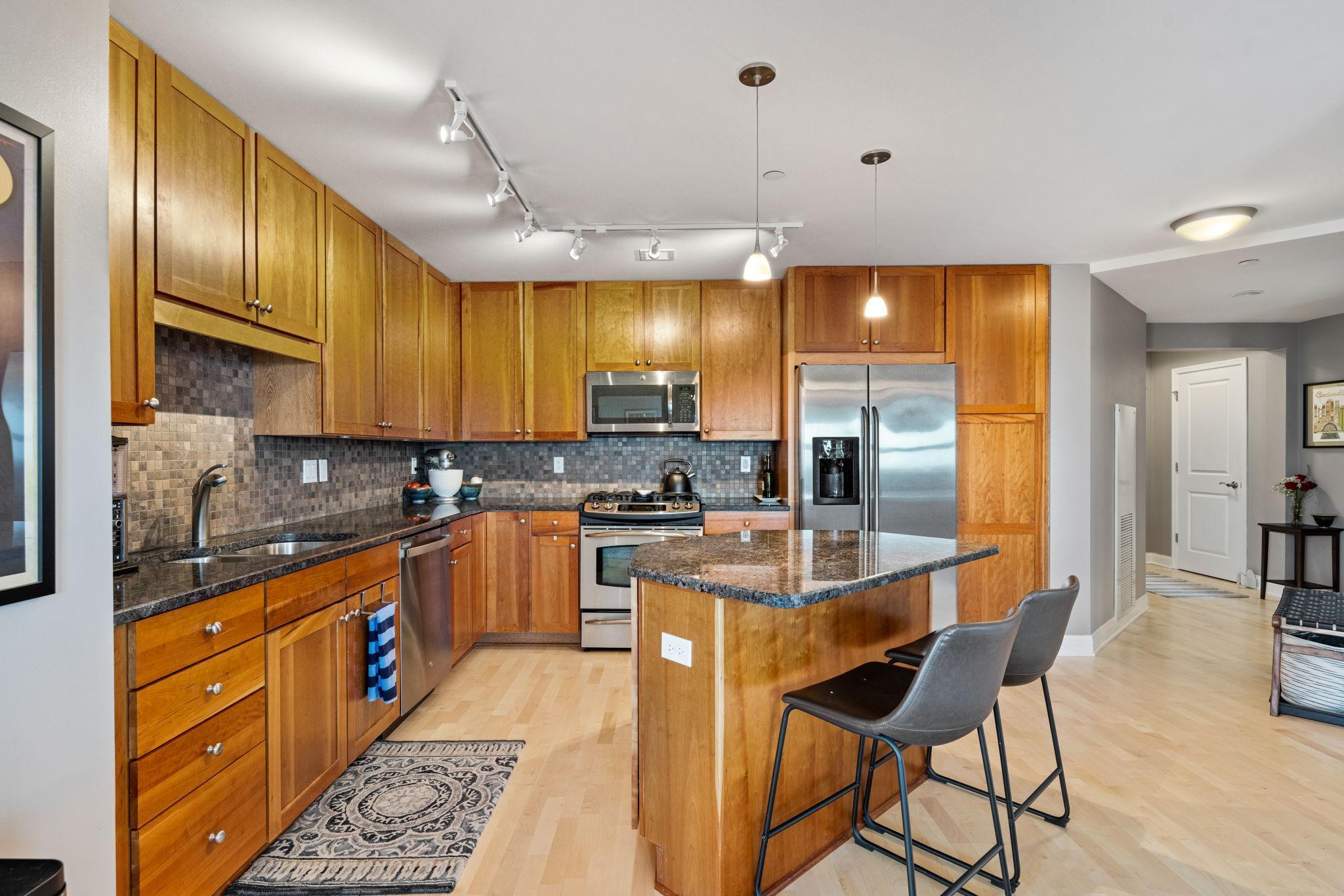 100 3rd Avenue S Unit: 2904