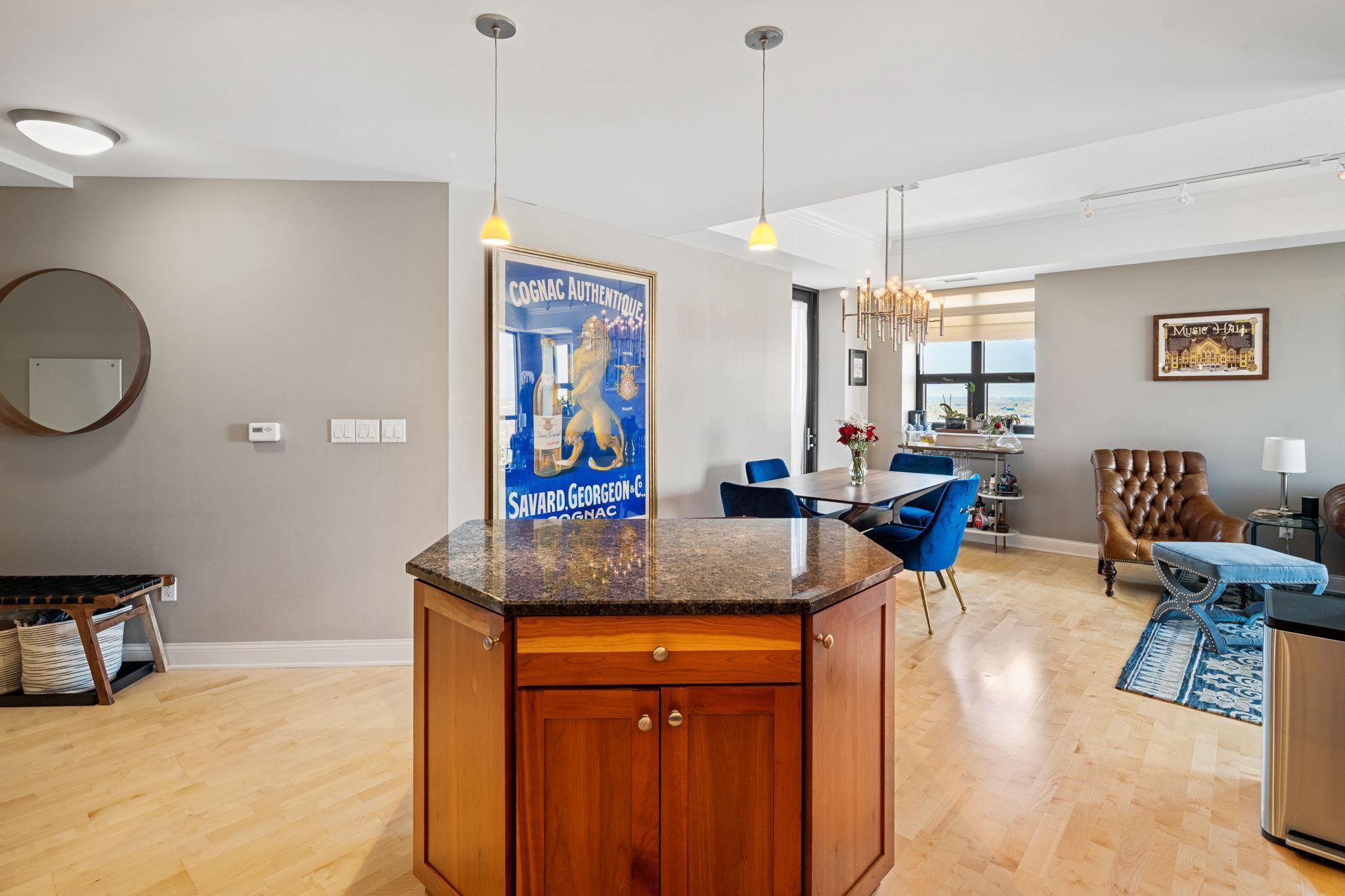 100 3rd Avenue S Unit: 2904