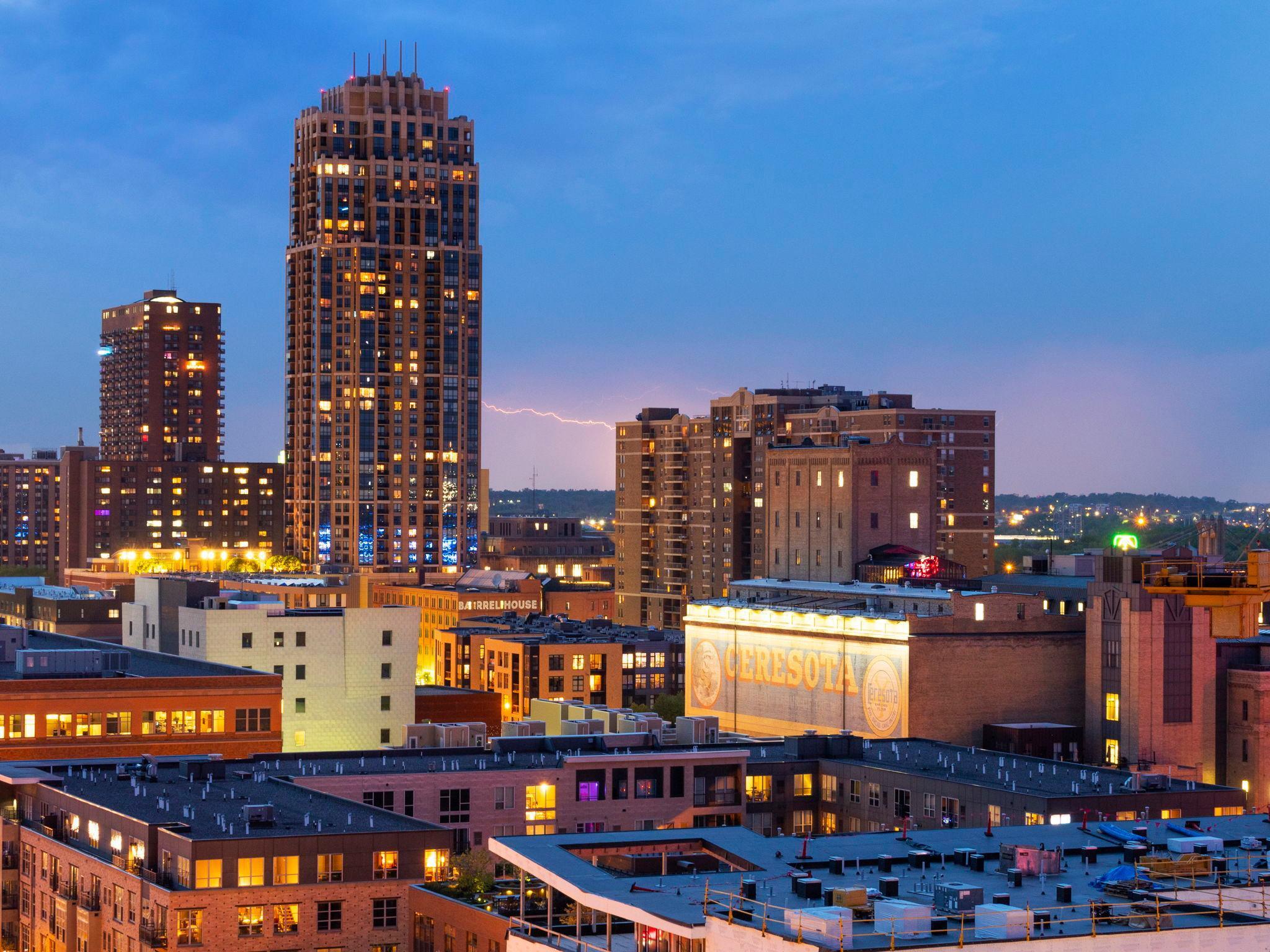 100 3rd Avenue S Unit: 2904