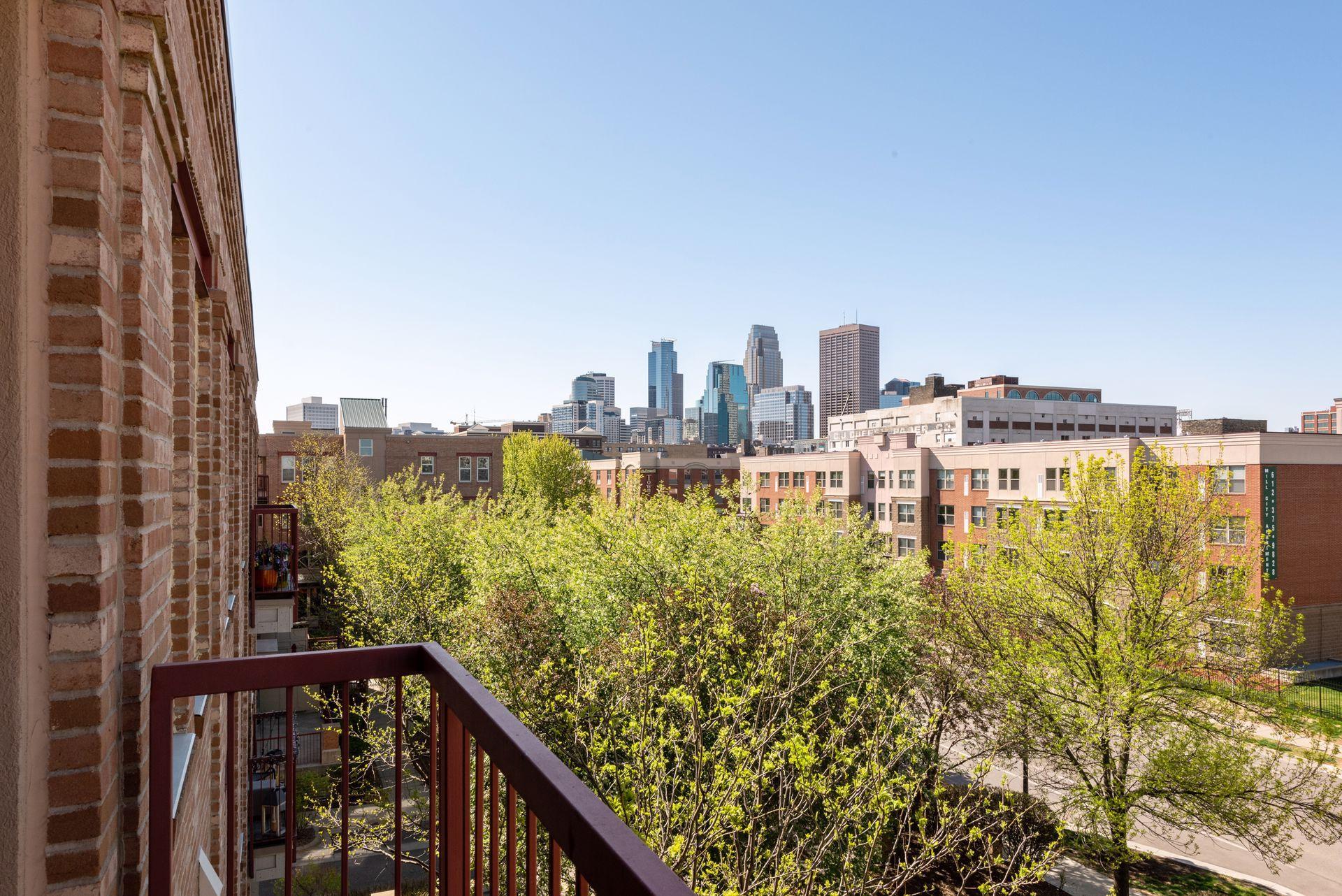 660 2nd Street N Unit: 409