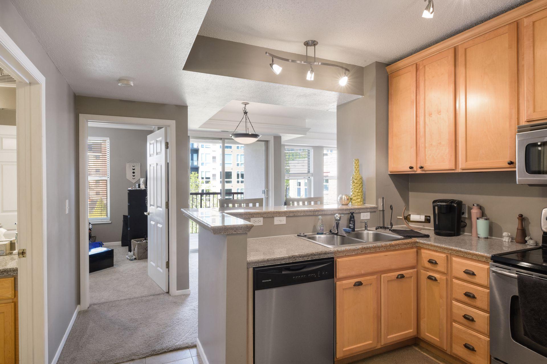 660 2nd Street N Unit: 409