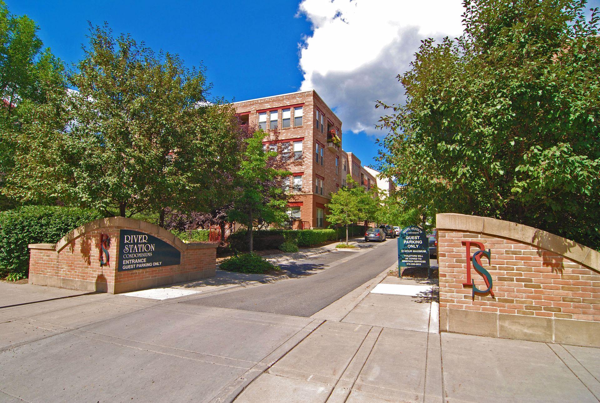 660 2nd Street N Unit: 409