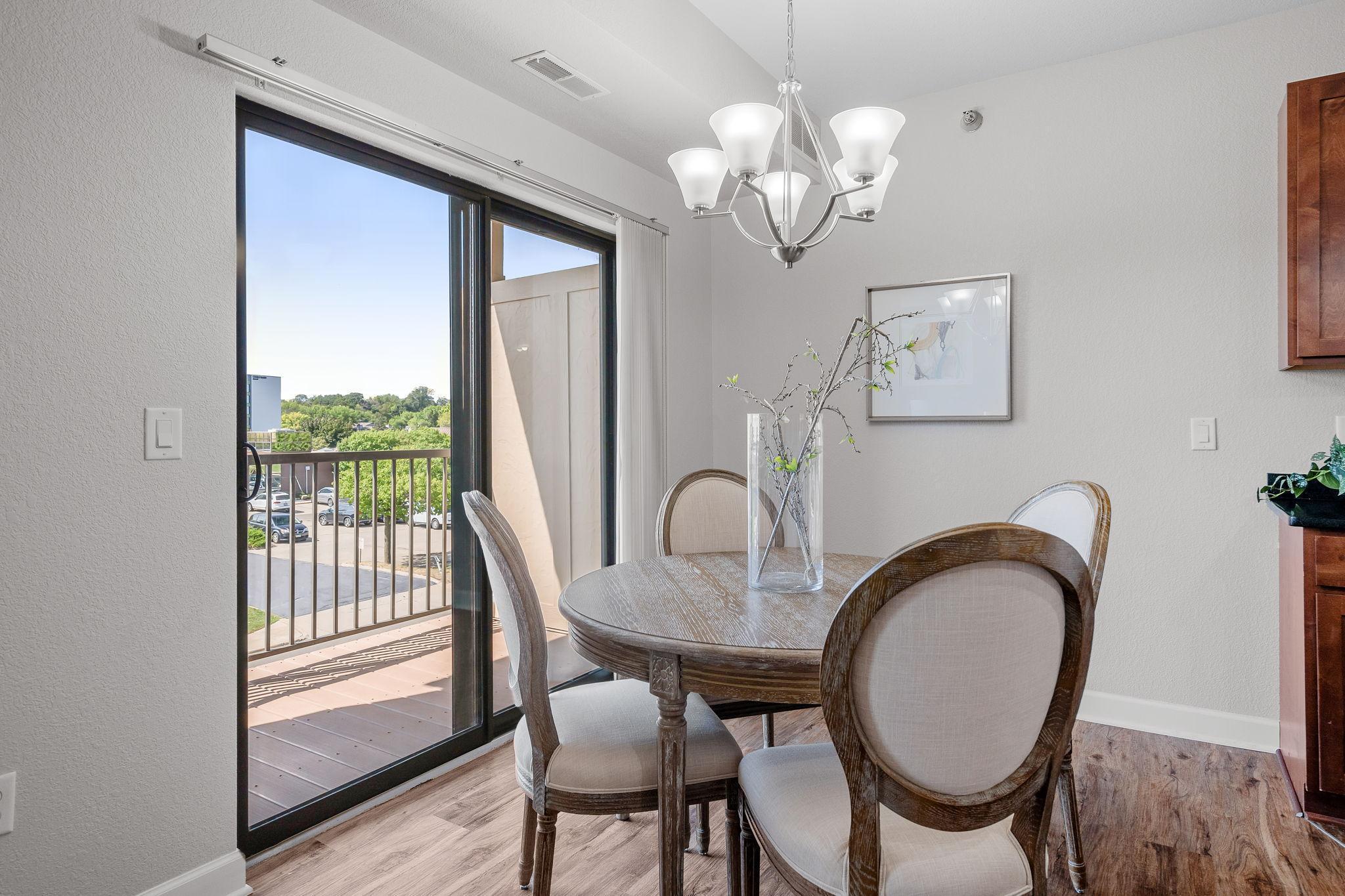 1155 Ford Road Unit: 211