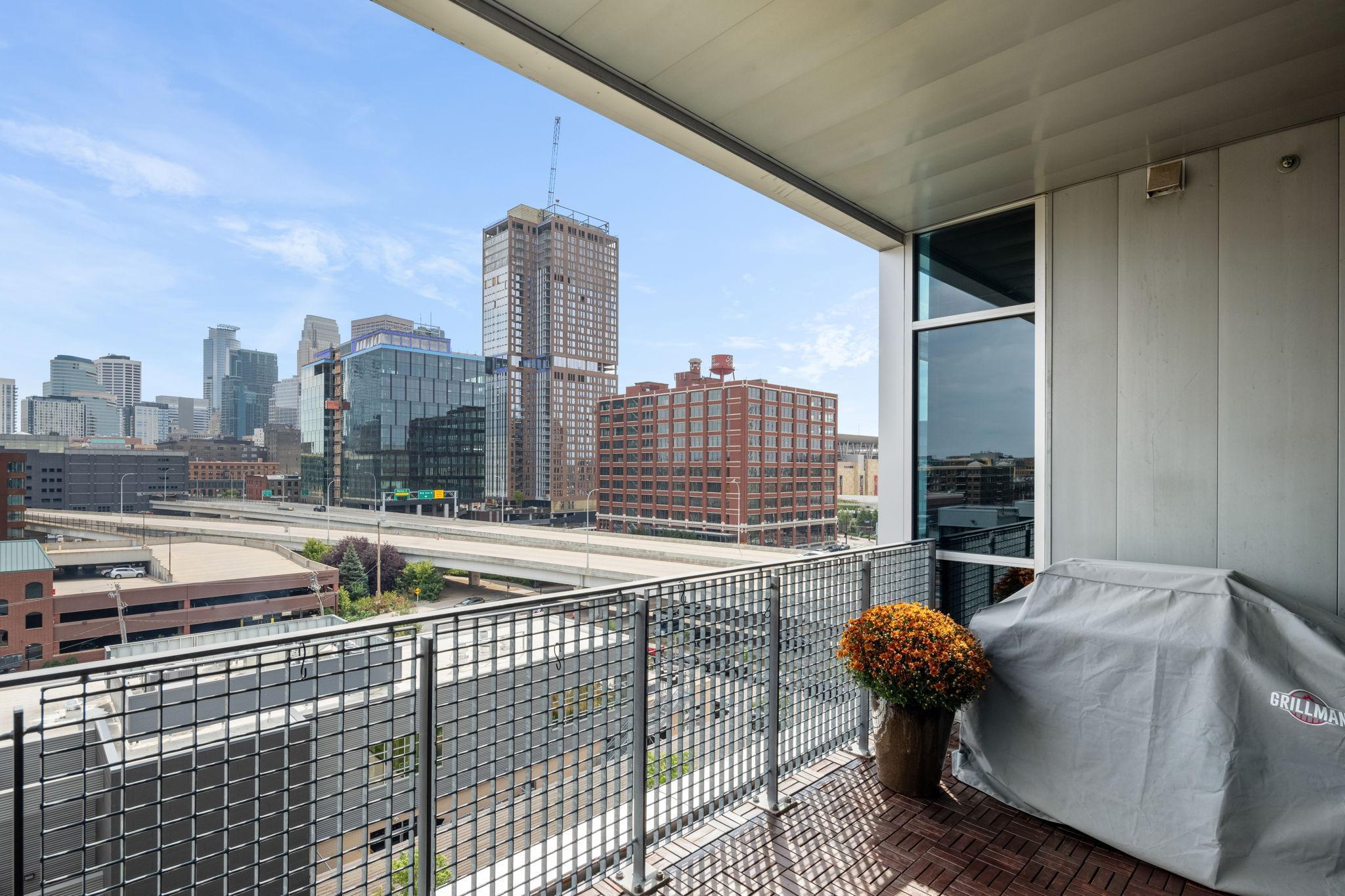 345 6th Avenue N Unit: 702