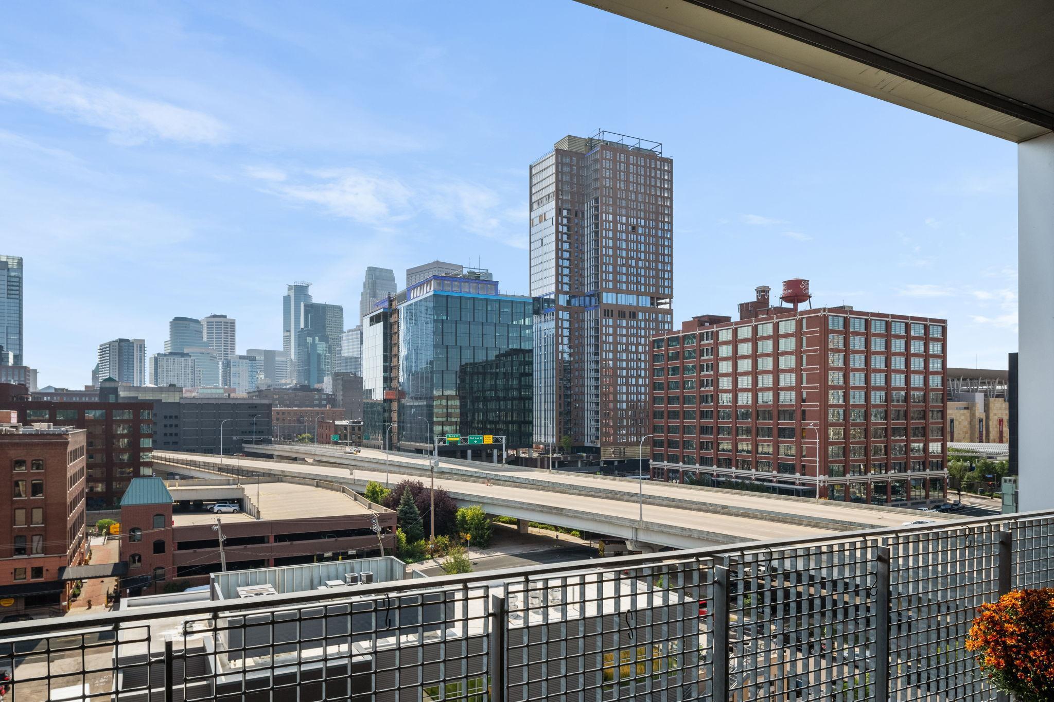 345 6th Avenue N Unit: 702