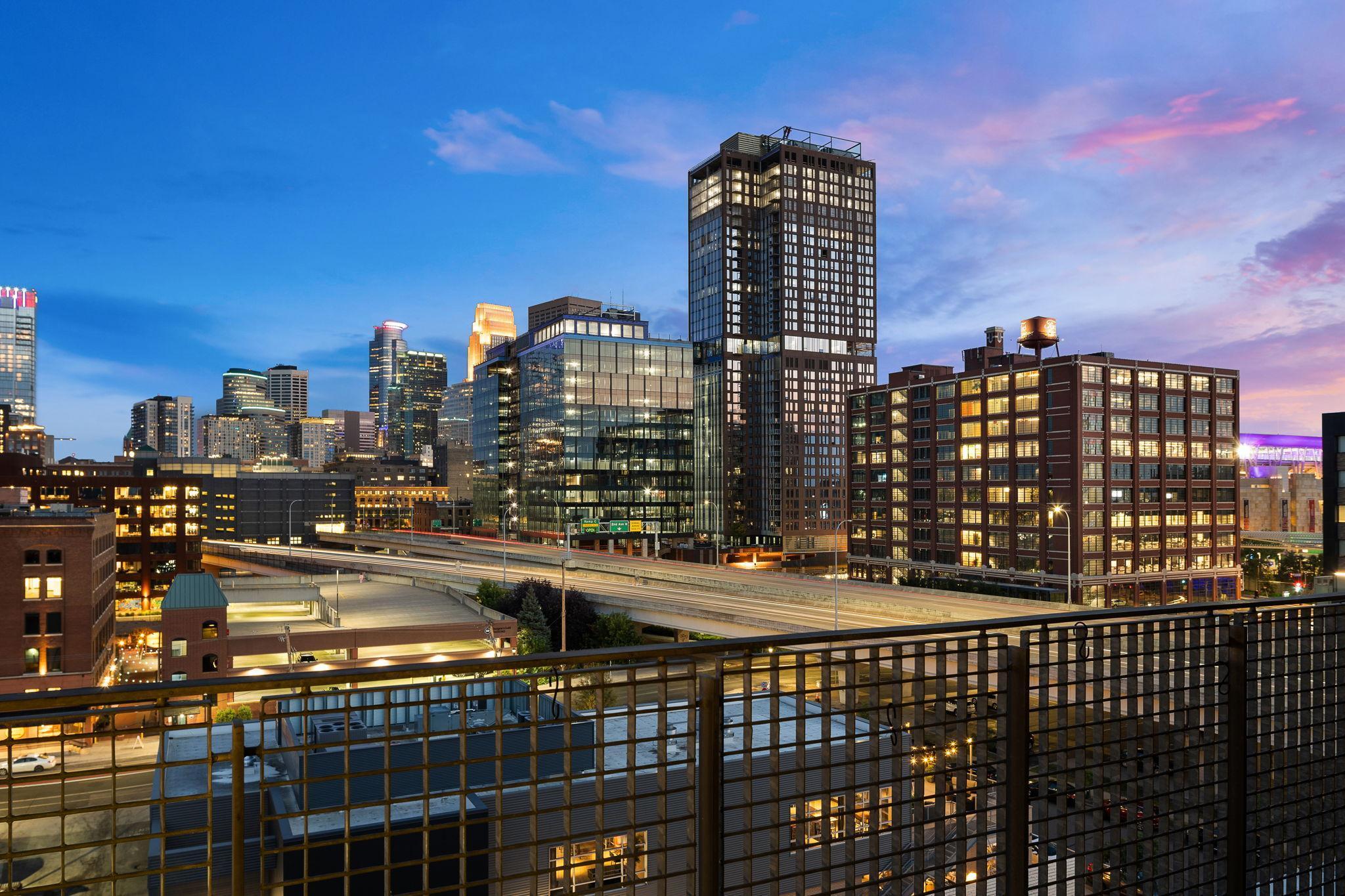 345 6th Avenue N Unit: 702