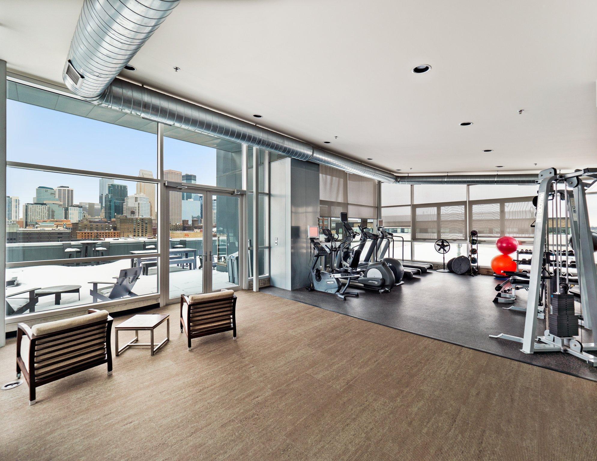 345 6th Avenue N Unit: 702