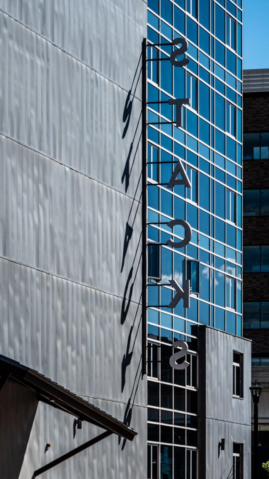 345 6th Avenue N Unit: 702