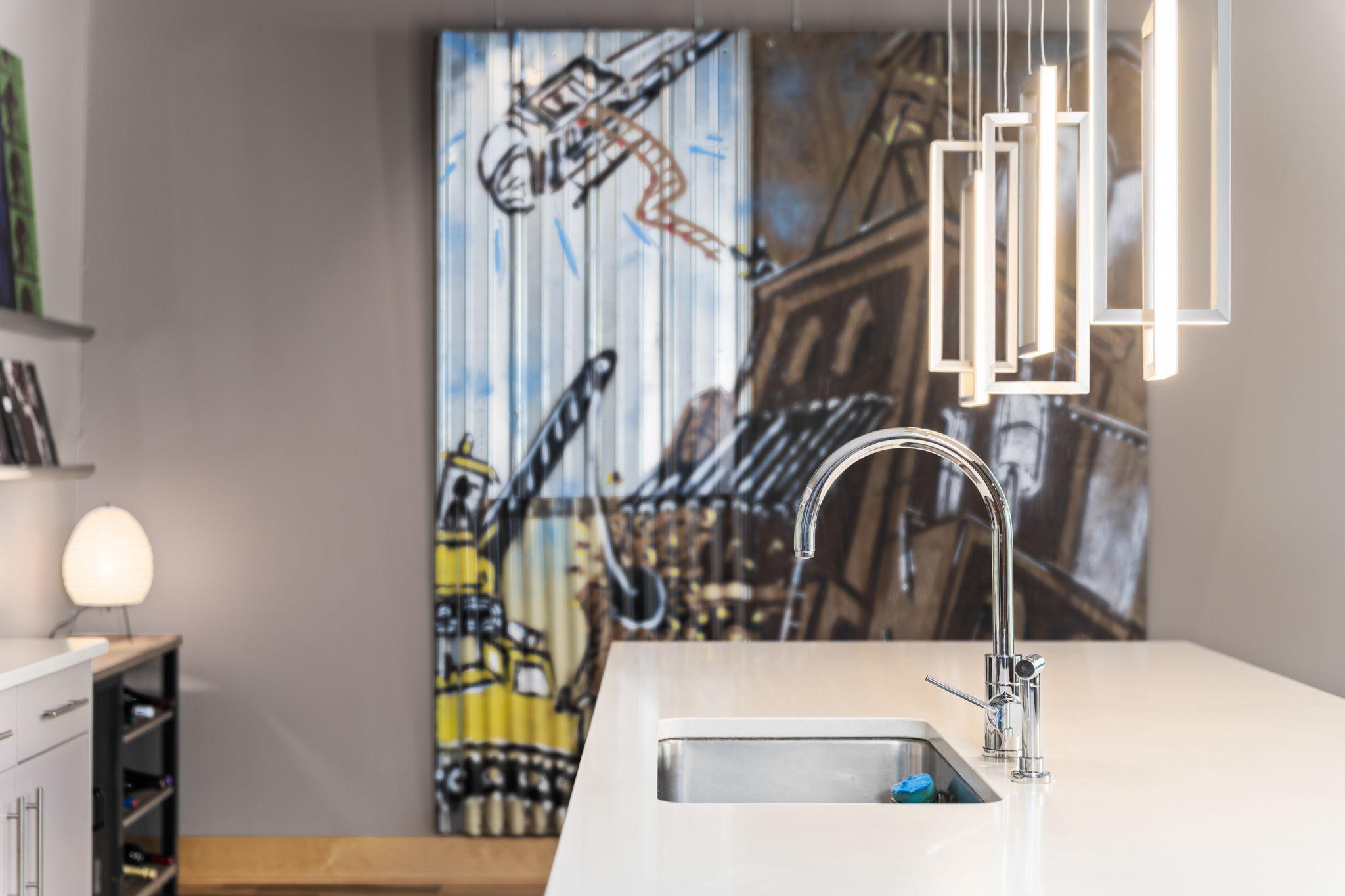 345 6th Avenue N Unit: 702