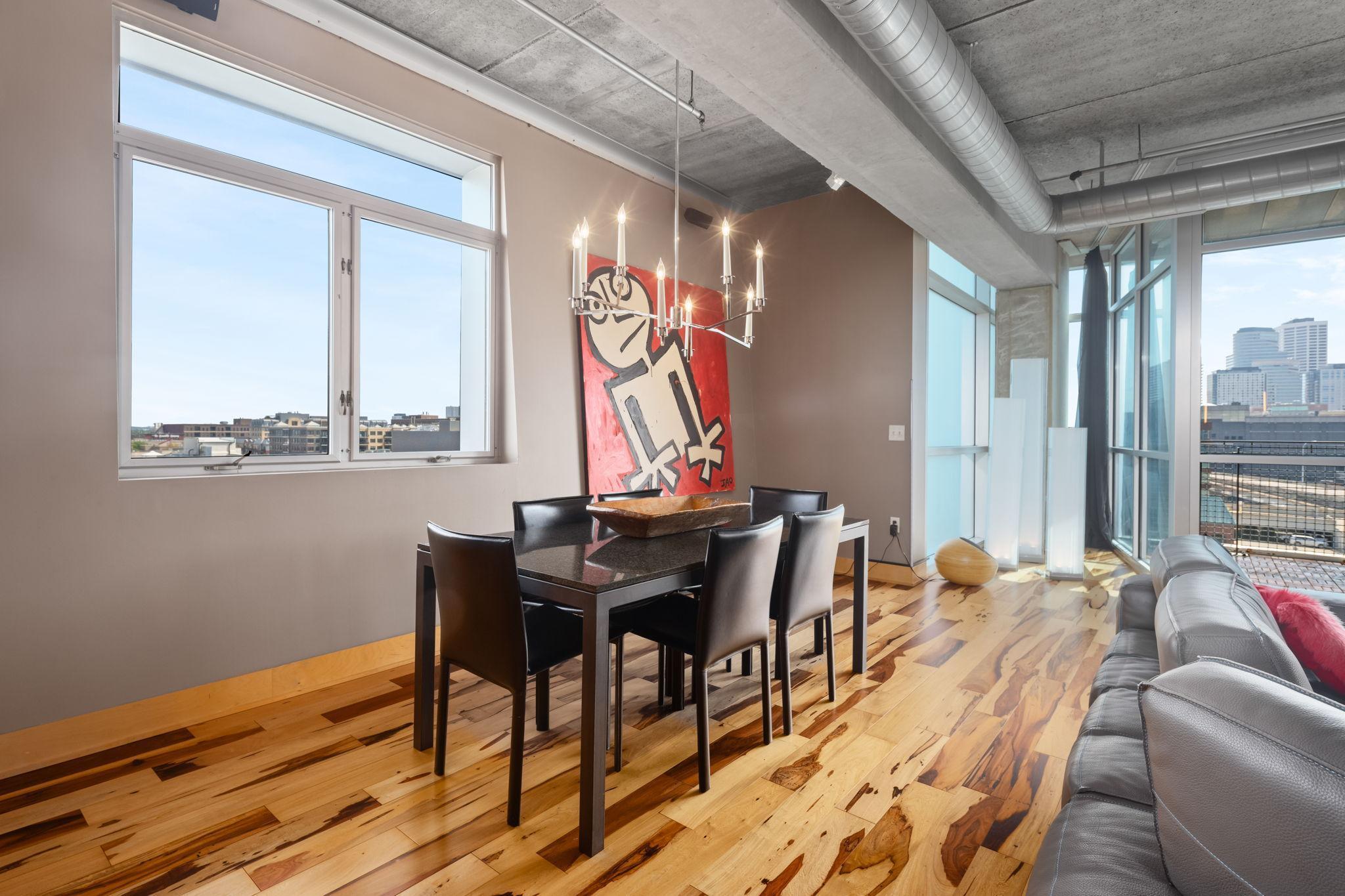 345 6th Avenue N Unit: 702