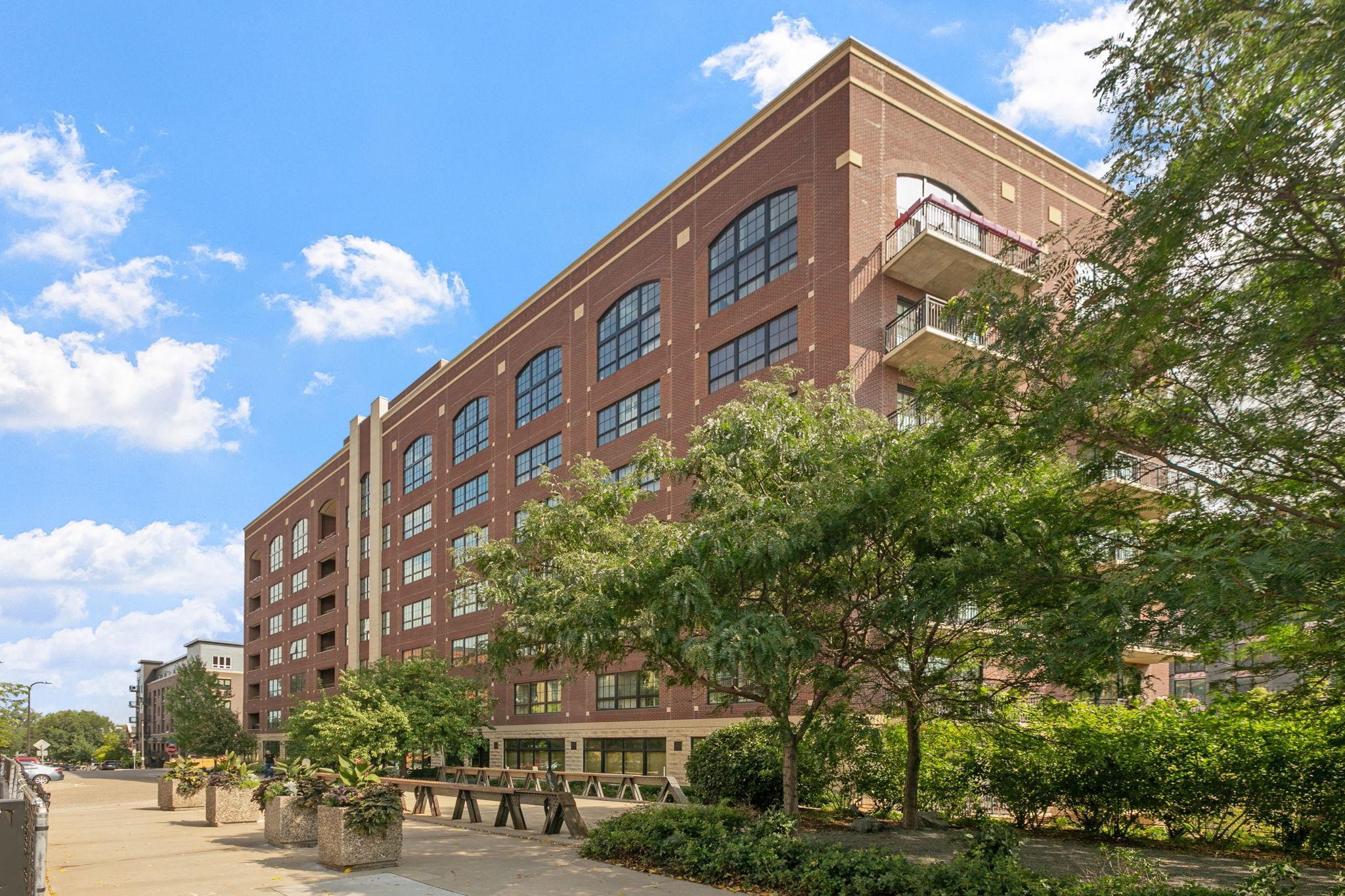 111 4th Avenue N Unit: 503