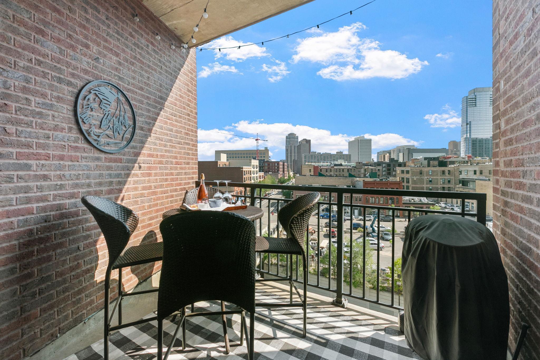 111 4th Avenue N Unit: 503