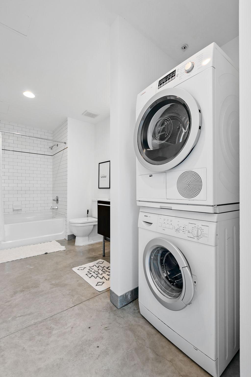 700 Washington Avenue N Unit: 400