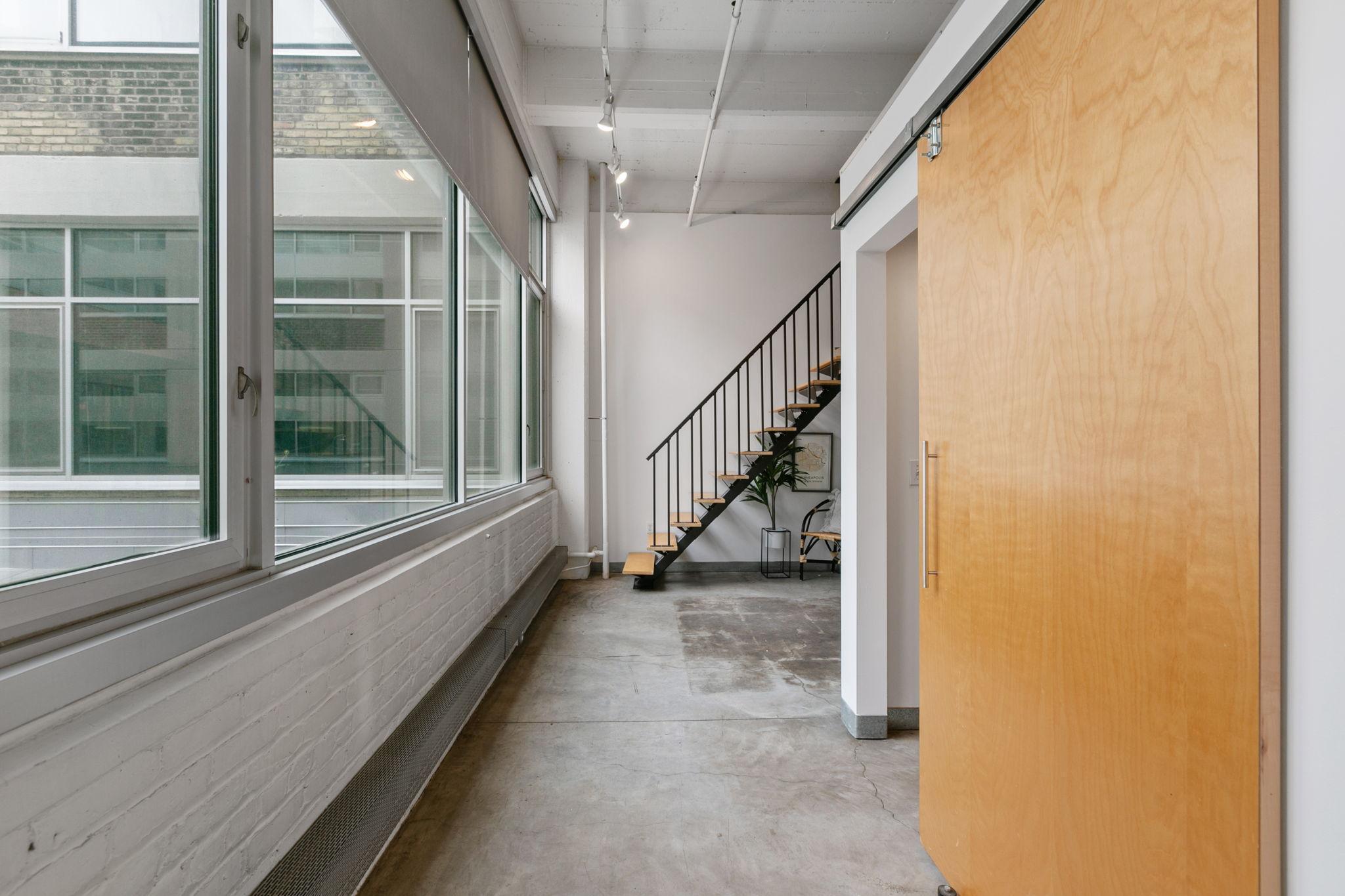 700 Washington Avenue N Unit: 400