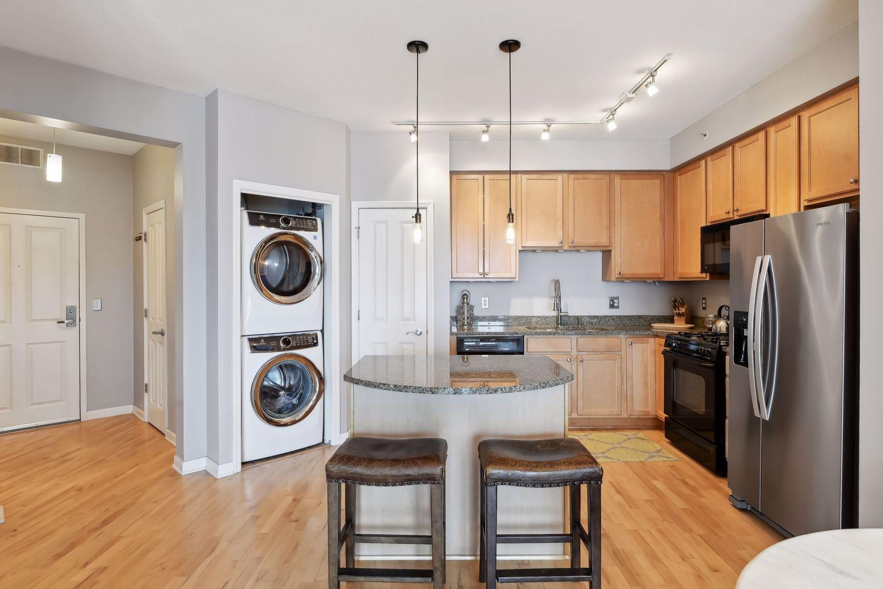 500 E Grant Street Unit: 1503