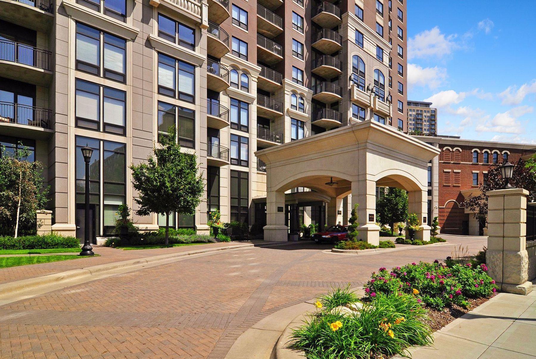 500 E Grant Street Unit: 1503