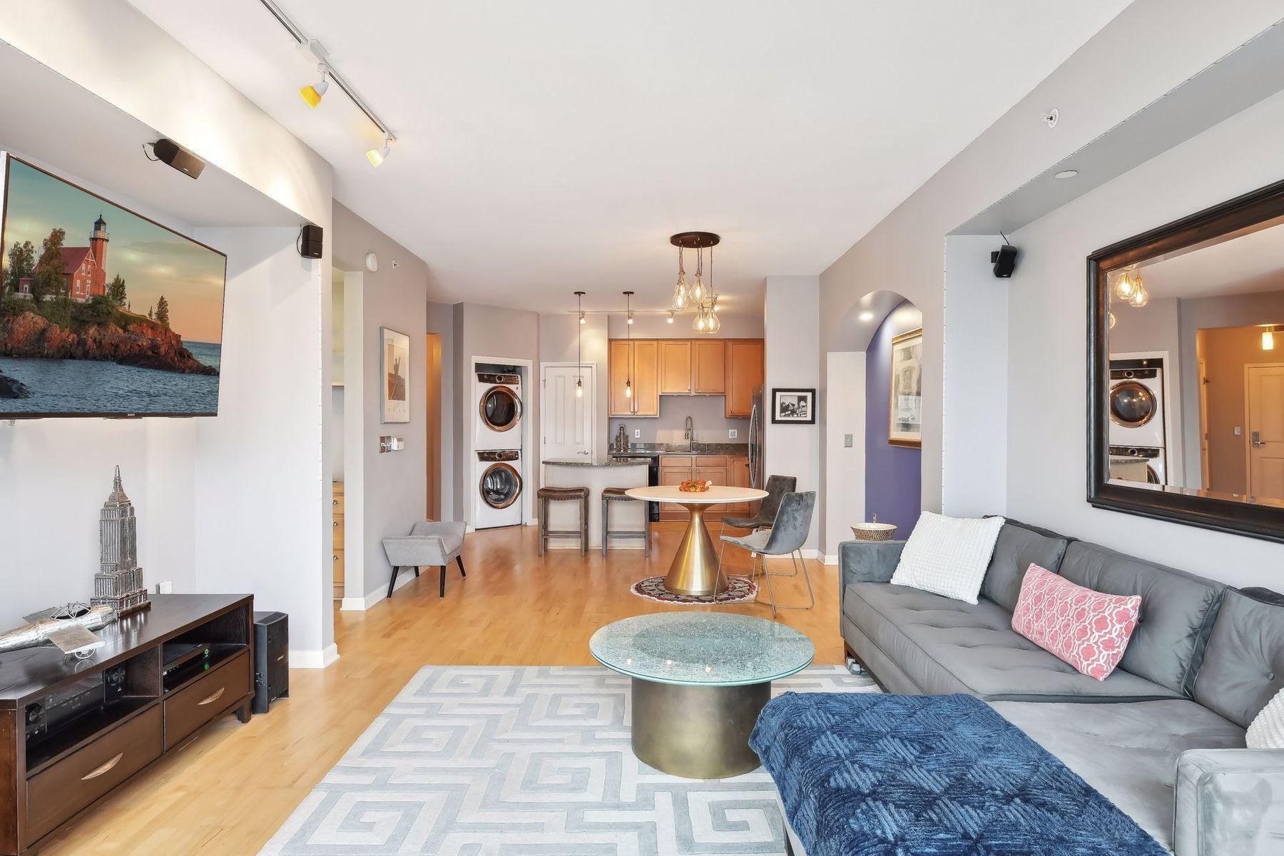 500 E Grant Street Unit: 1503