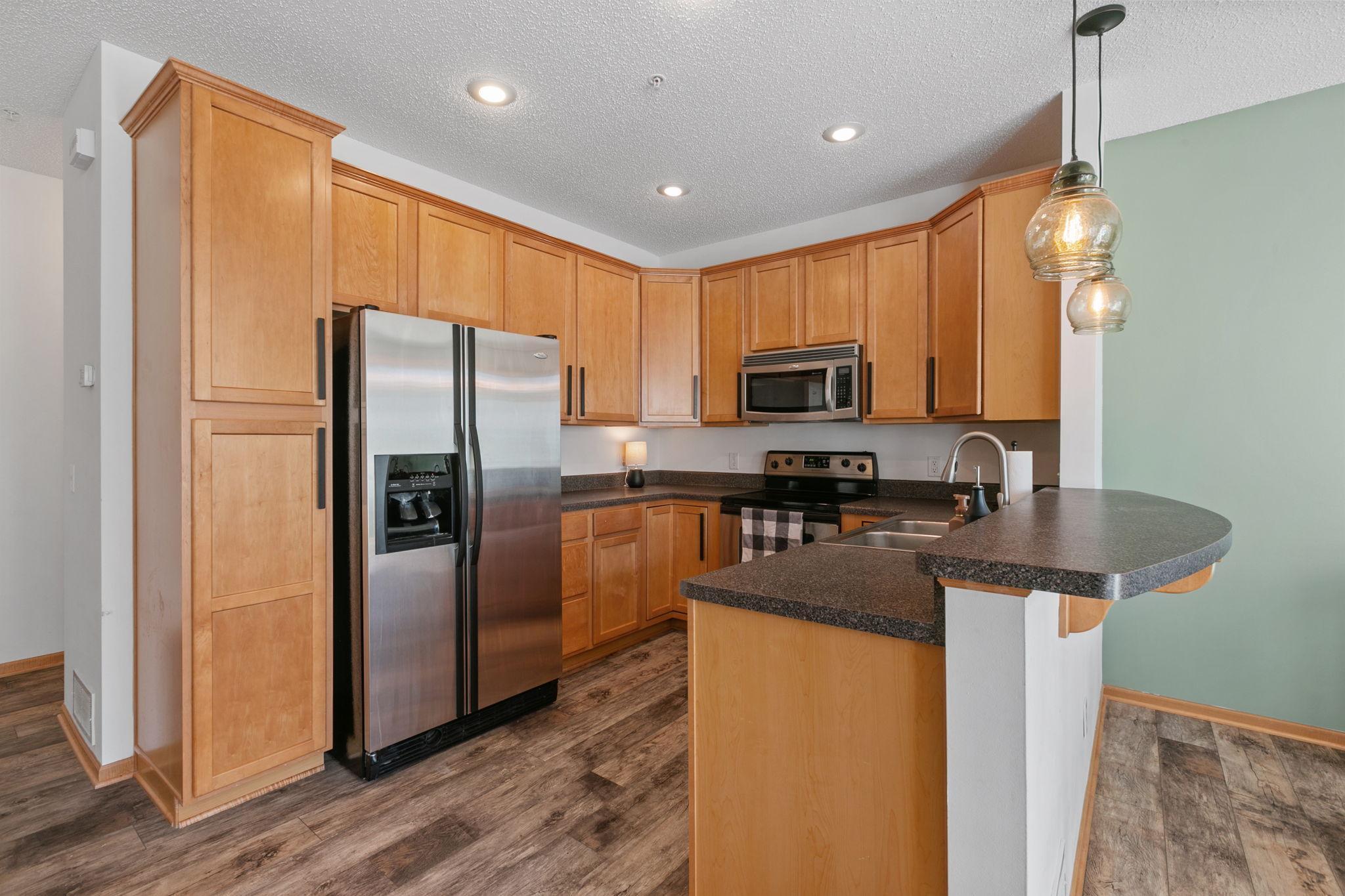 15593 Early Bird Circle Unit: 307