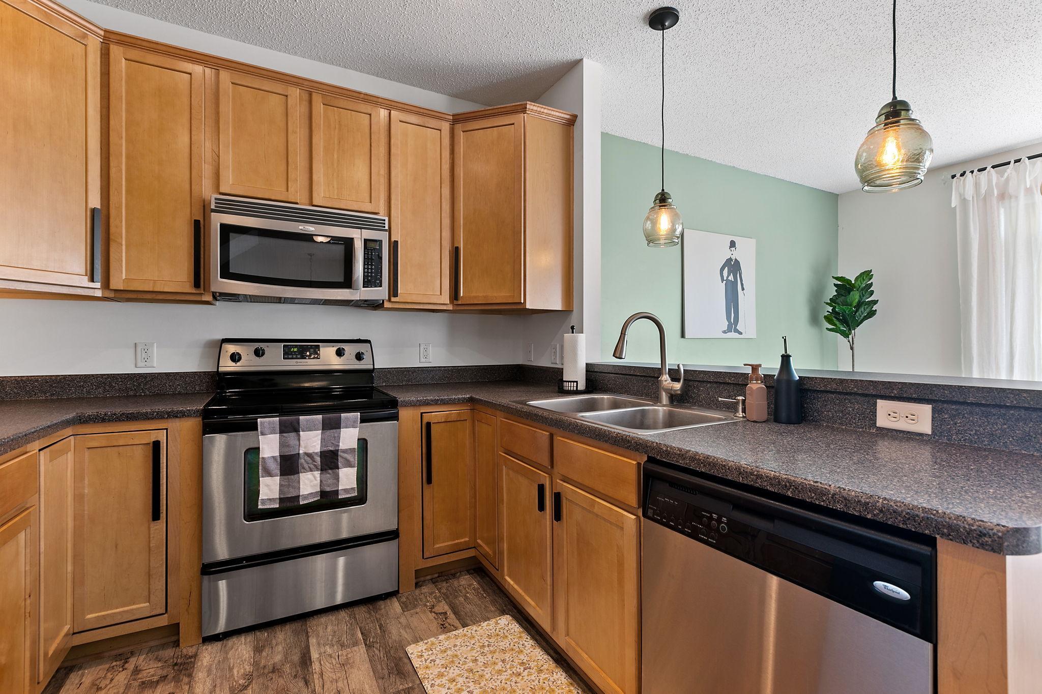 15593 Early Bird Circle Unit: 307