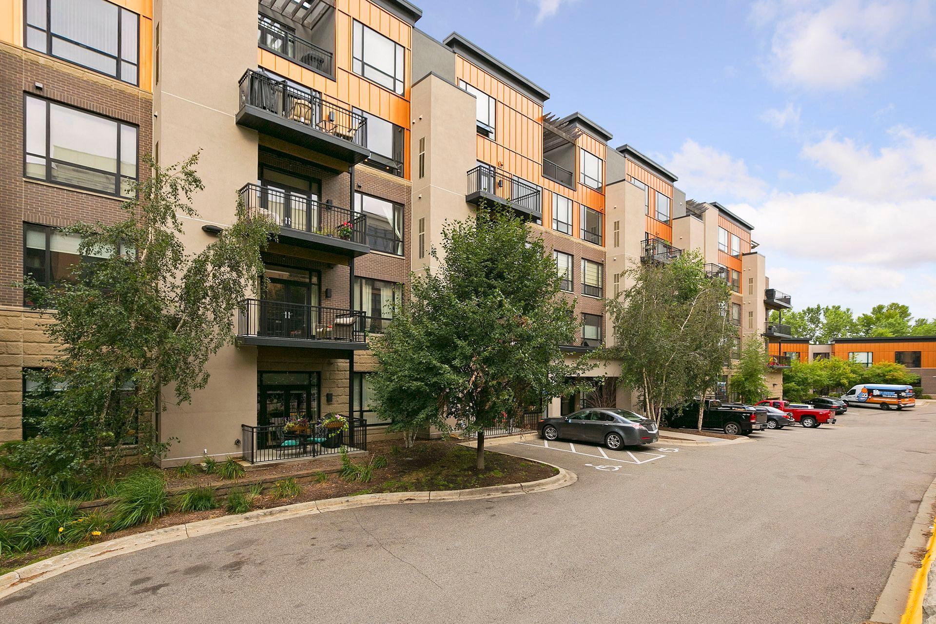 3116 W Lake Street Unit: 227