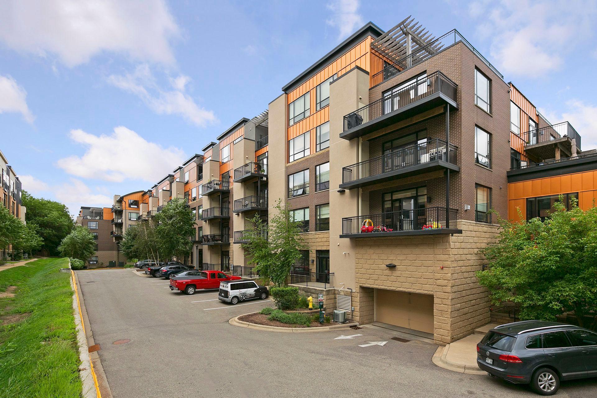 3116 W Lake Street Unit: 227