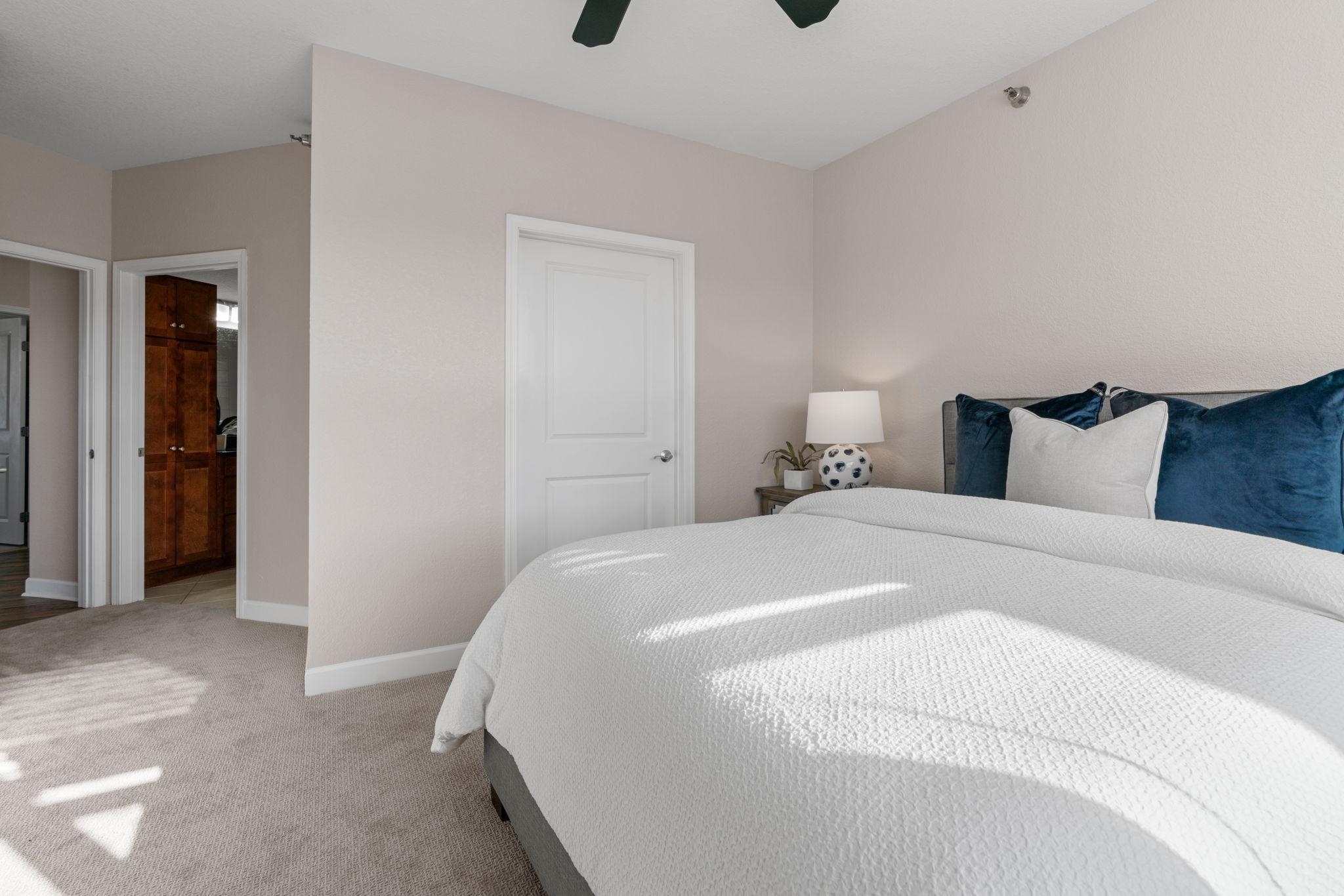 1155 Ford Road Unit: 516