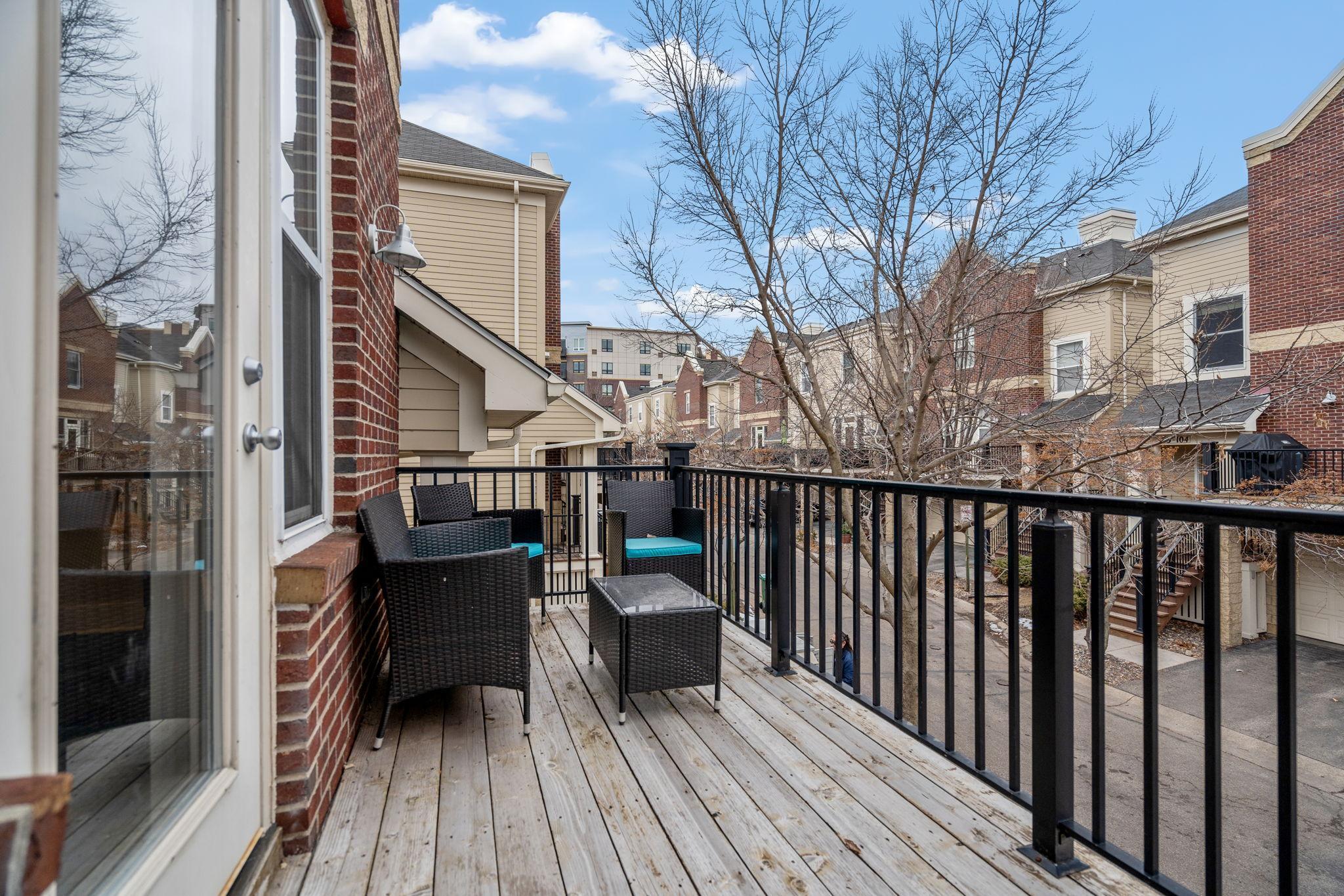 53 4th Avenue N Unit: 104