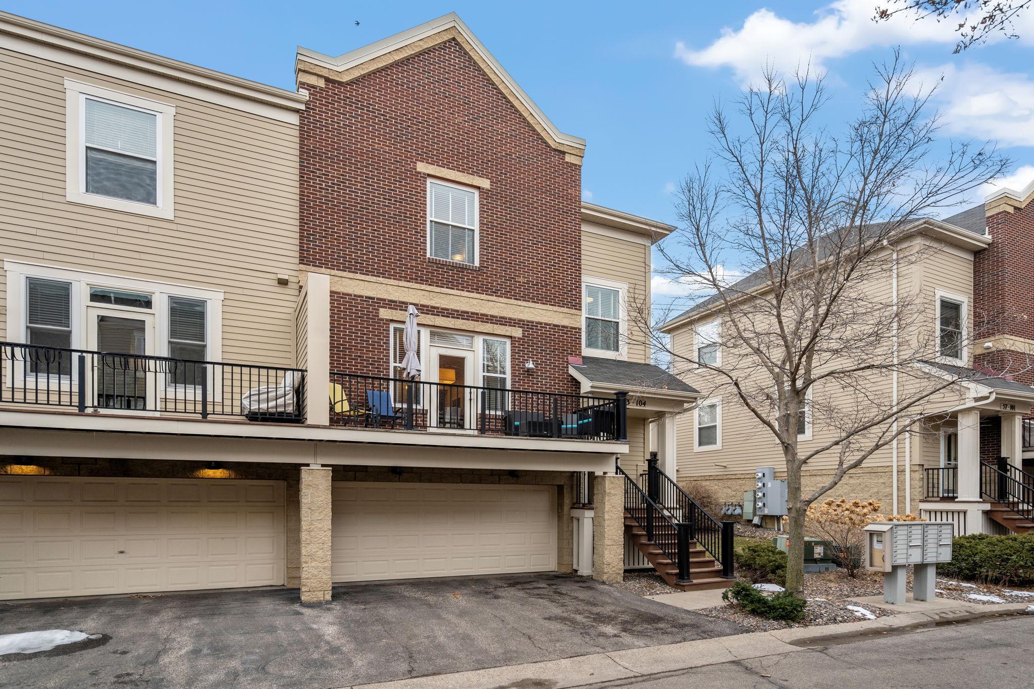 53 4th Avenue N Unit: 104