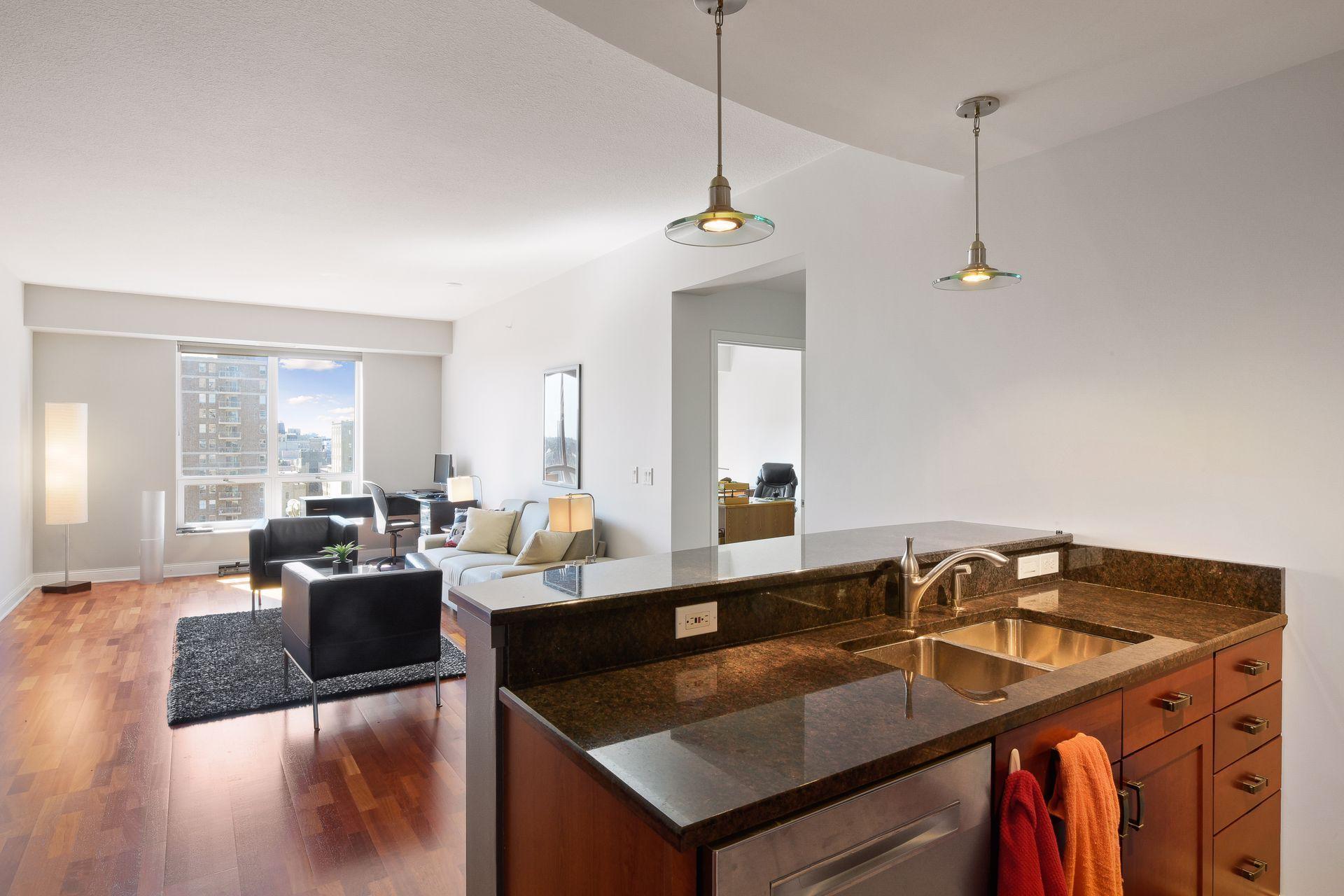 100 3rd Avenue S Unit: 1101