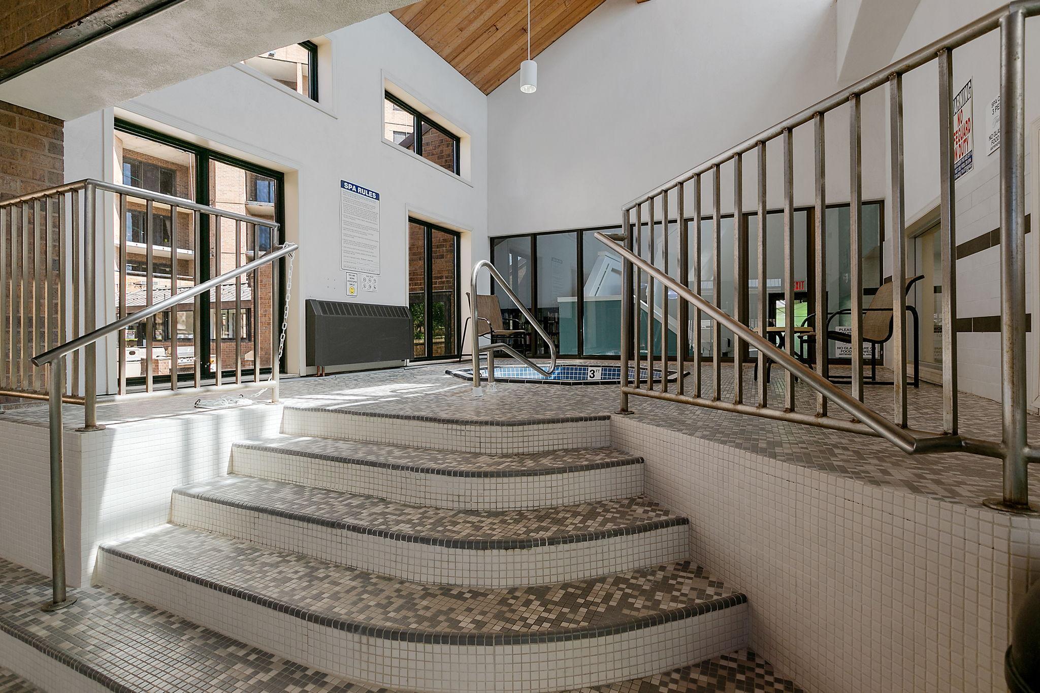 110 1st Avenue NE Unit: F906