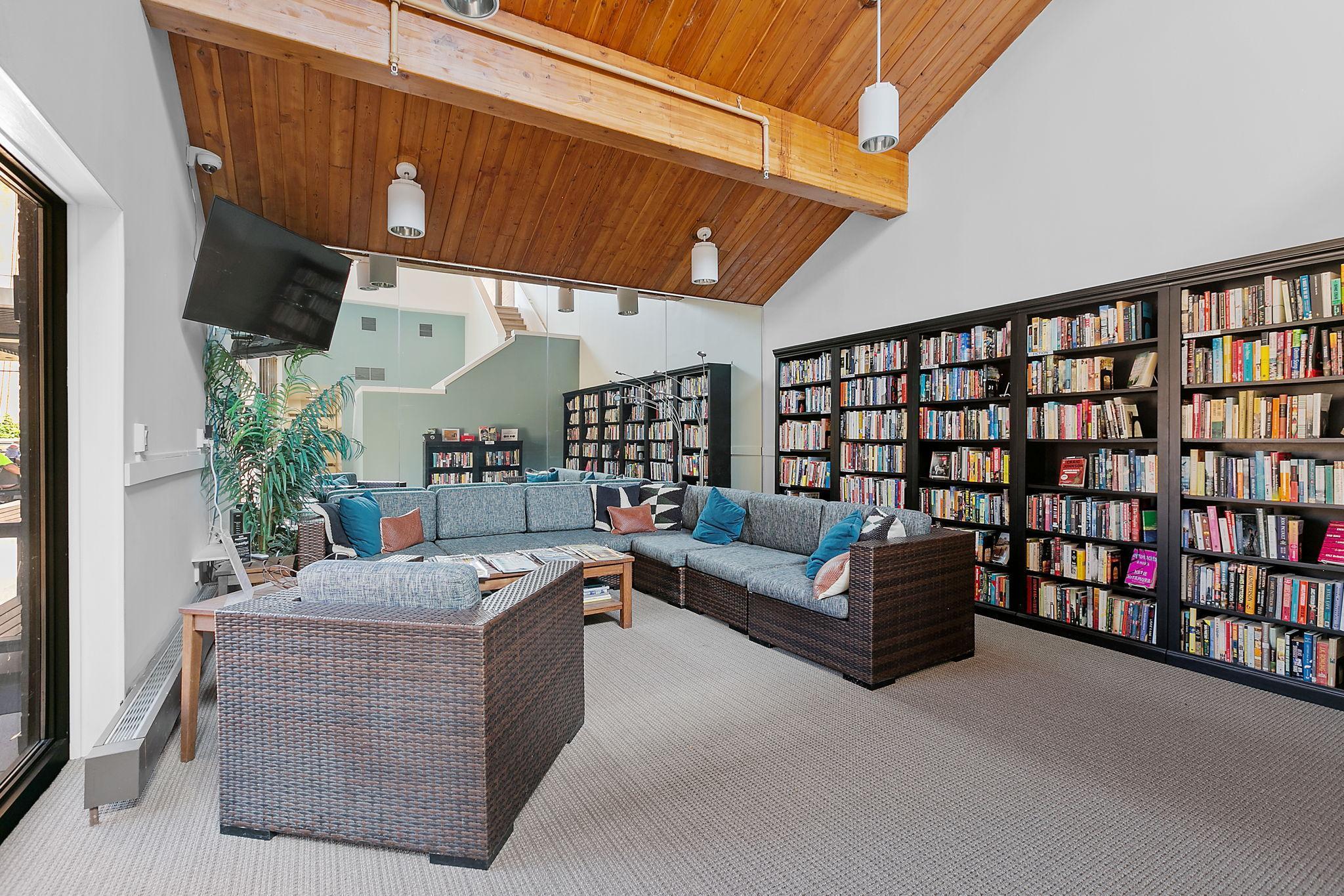 110 1st Avenue NE Unit: F906