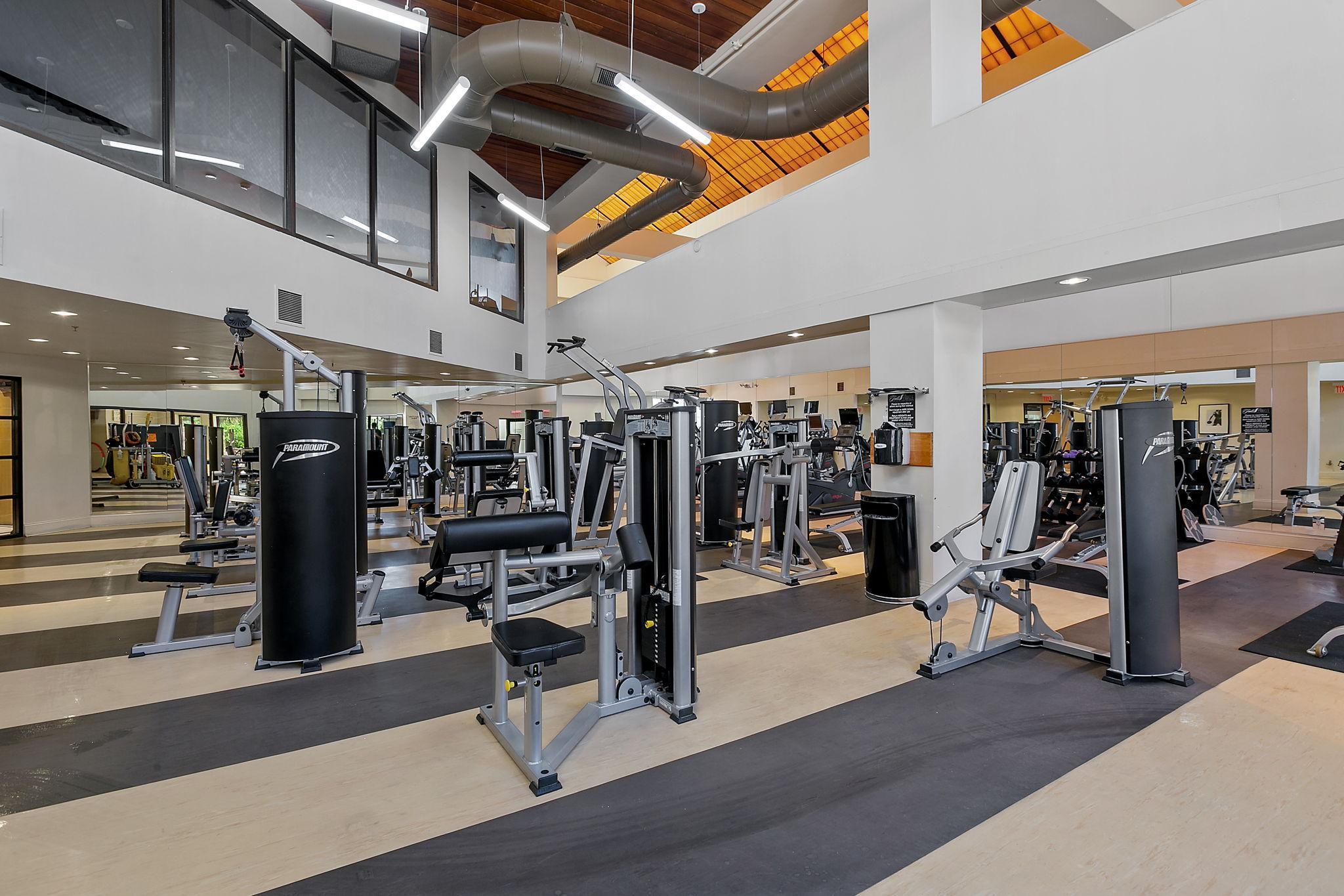 110 1st Avenue NE Unit: F906