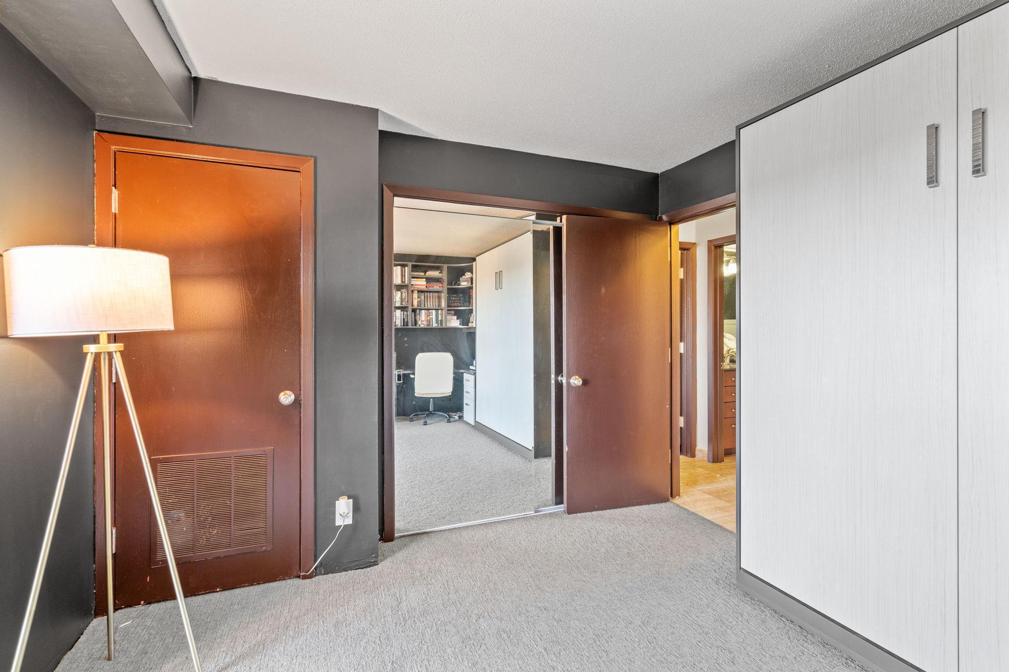 110 1st Avenue NE Unit: F906