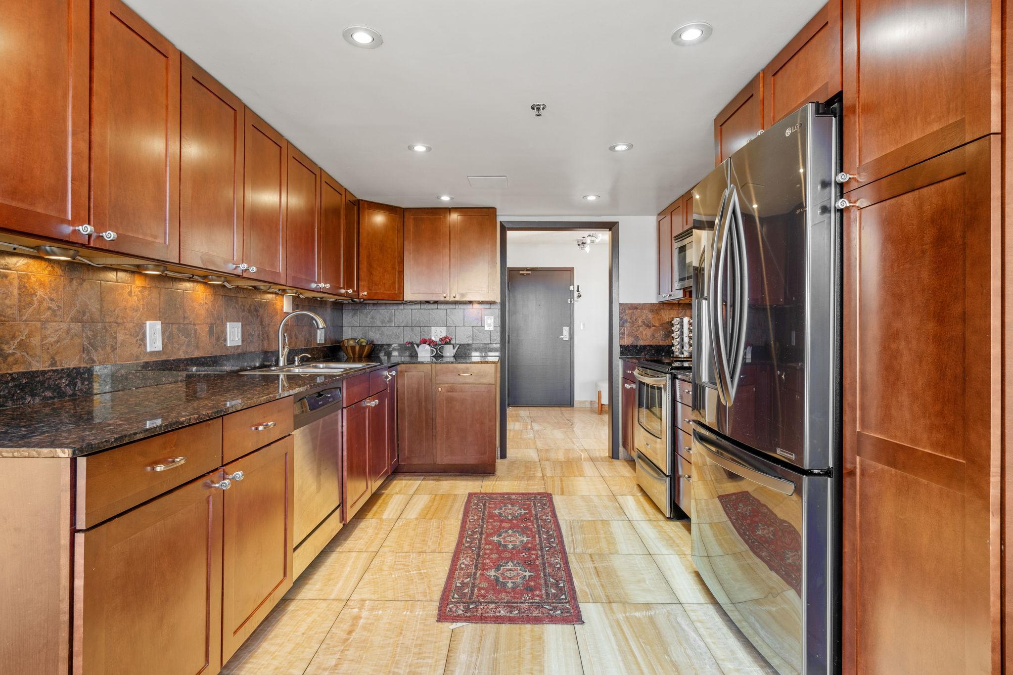 110 1st Avenue NE Unit: F906