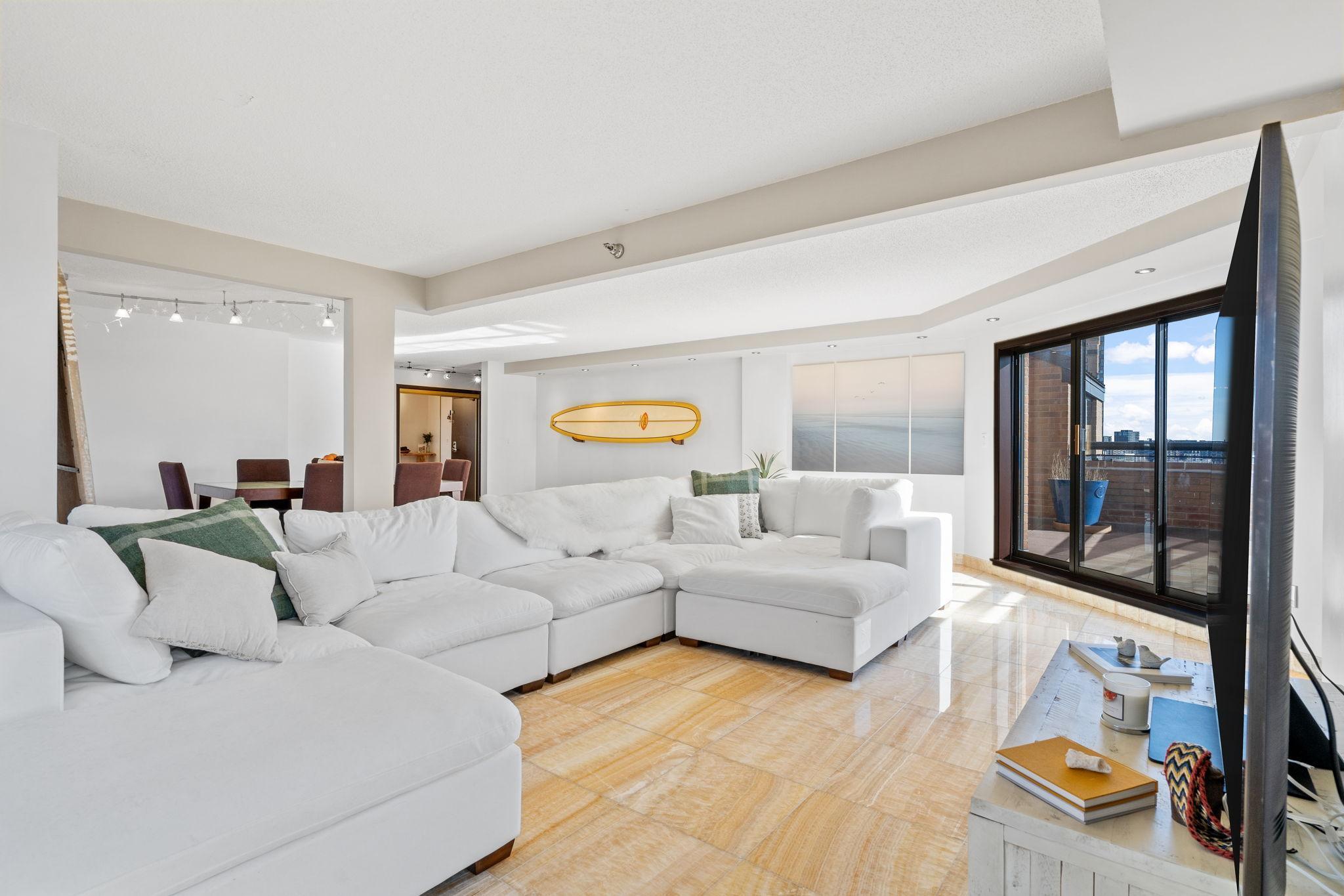 110 1st Avenue NE Unit: F906