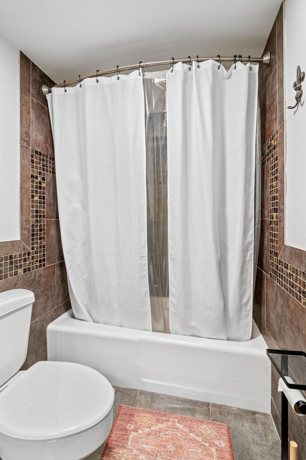 110 1st Avenue NE Unit: F906