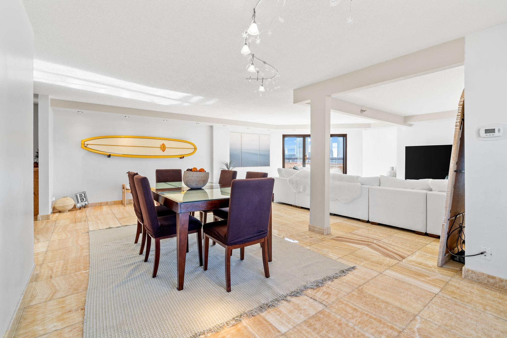 110 1st Avenue NE Unit: F906