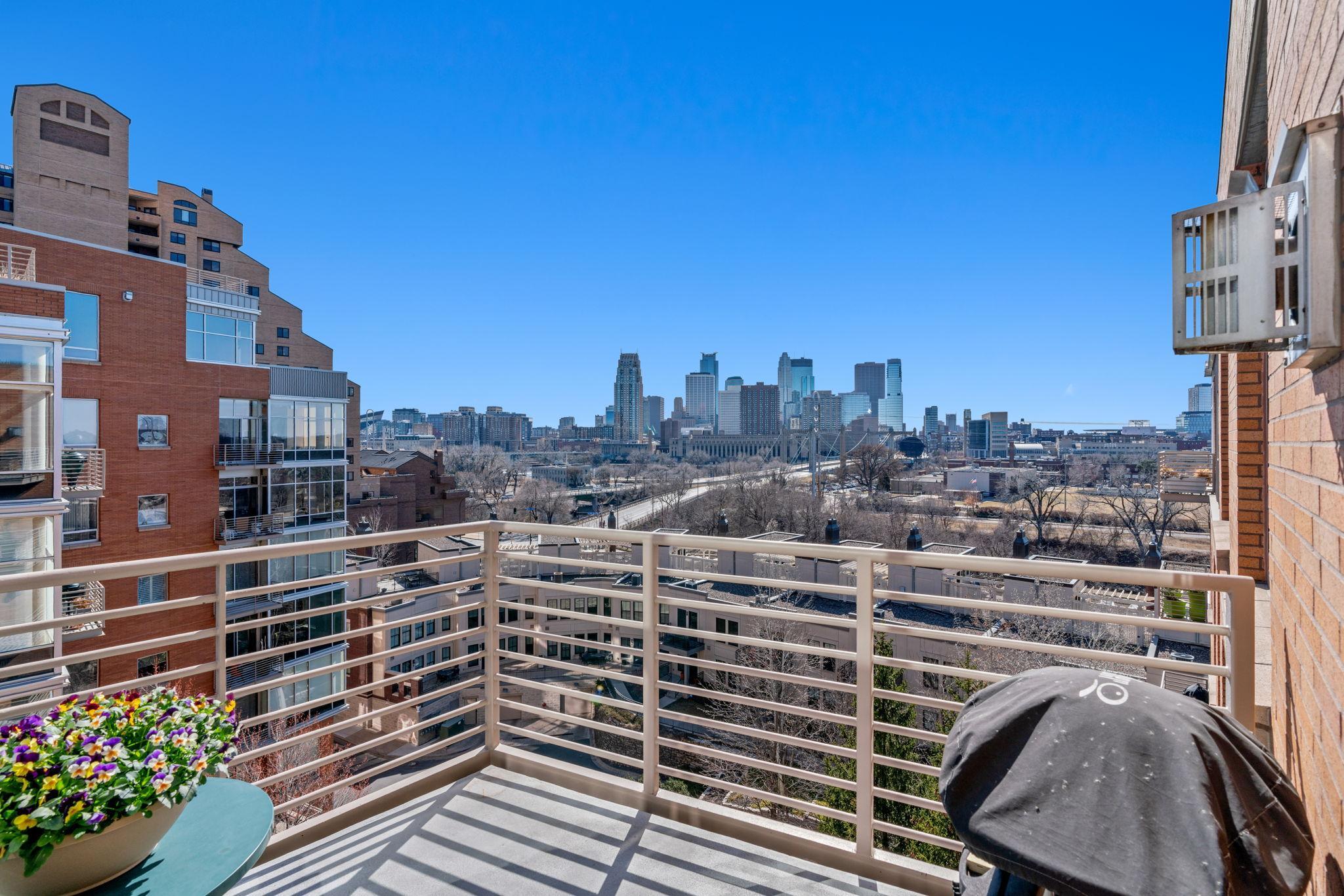 150 2nd Street NE Unit: B613