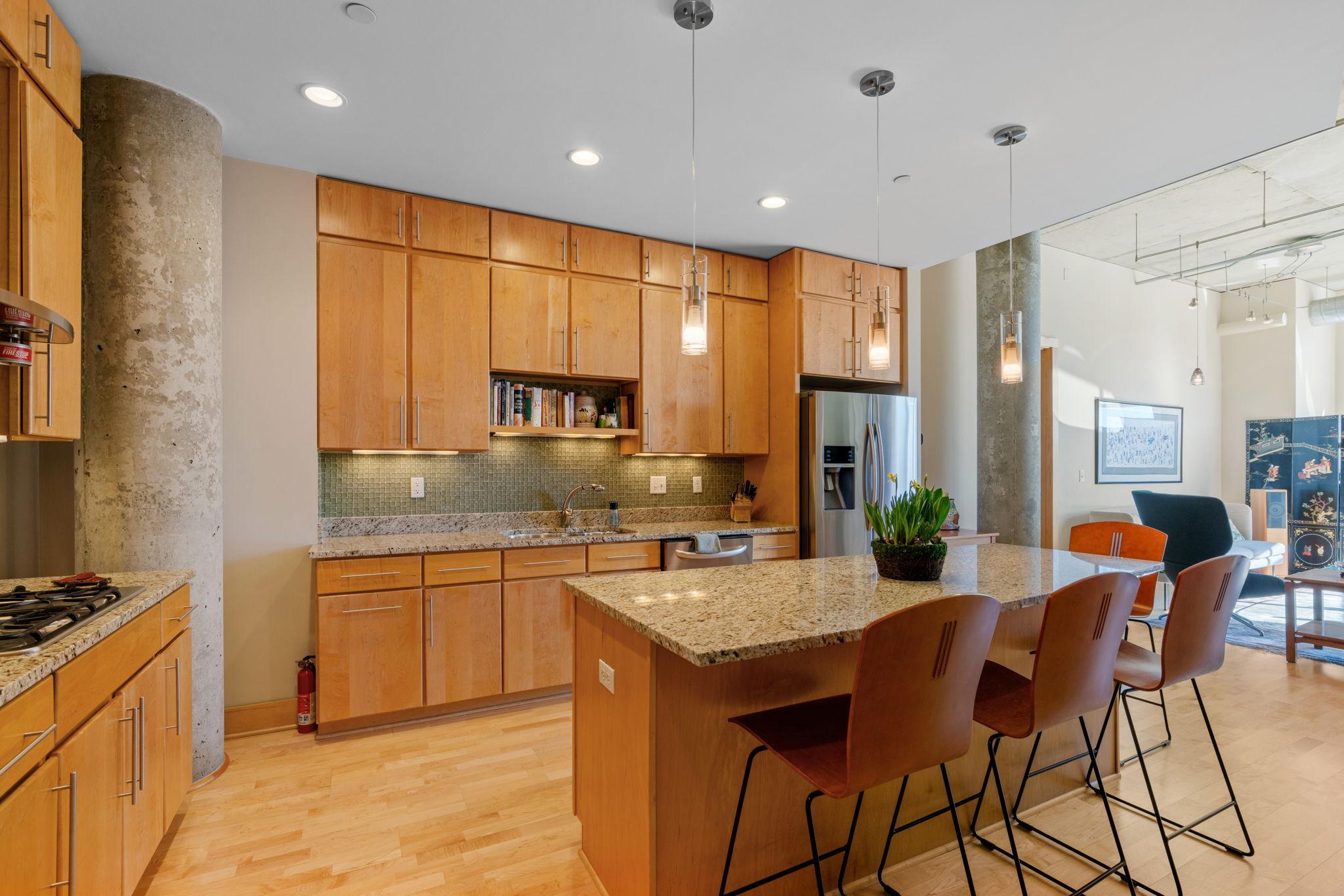 150 2nd Street NE Unit: B613