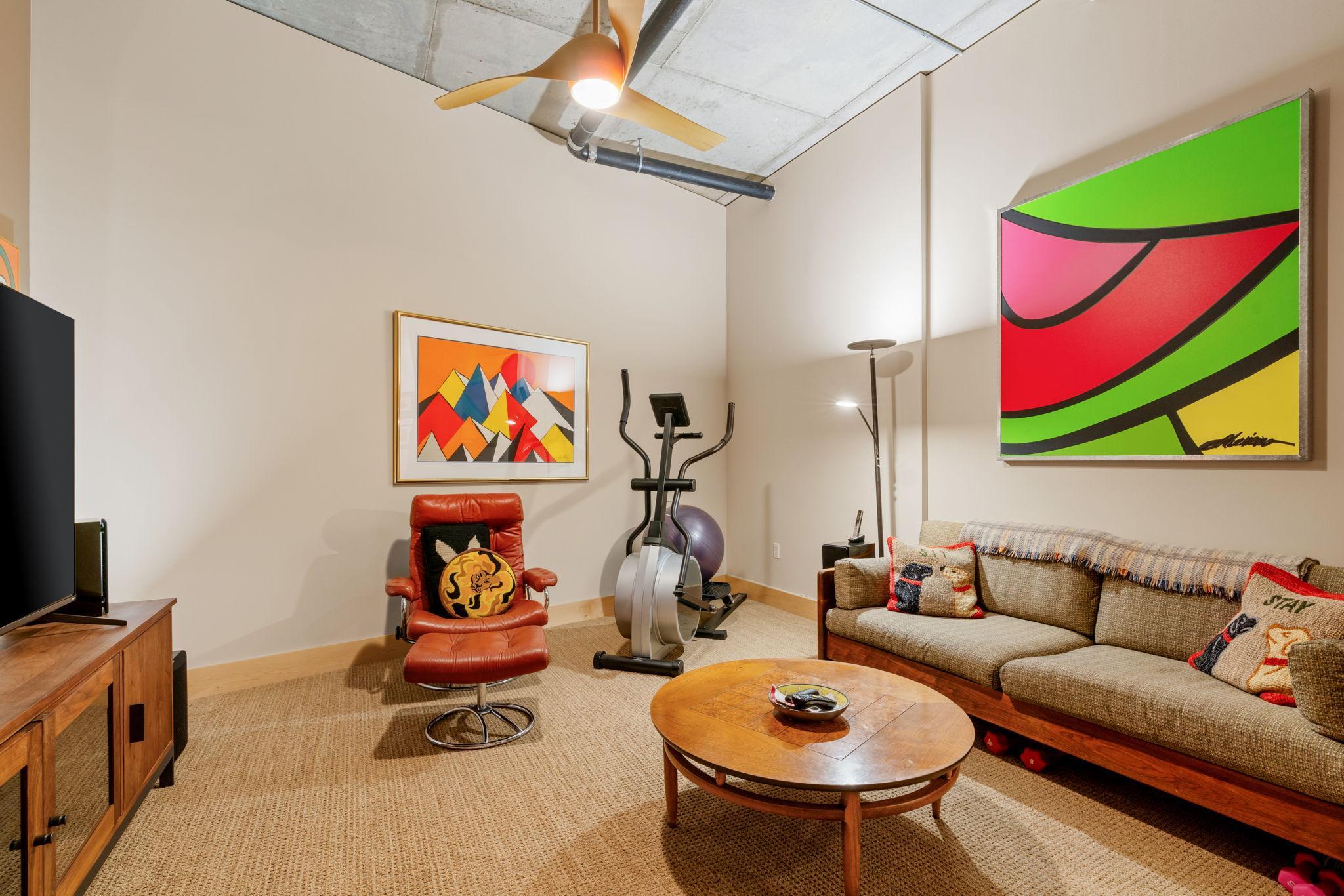 150 2nd Street NE Unit: B613